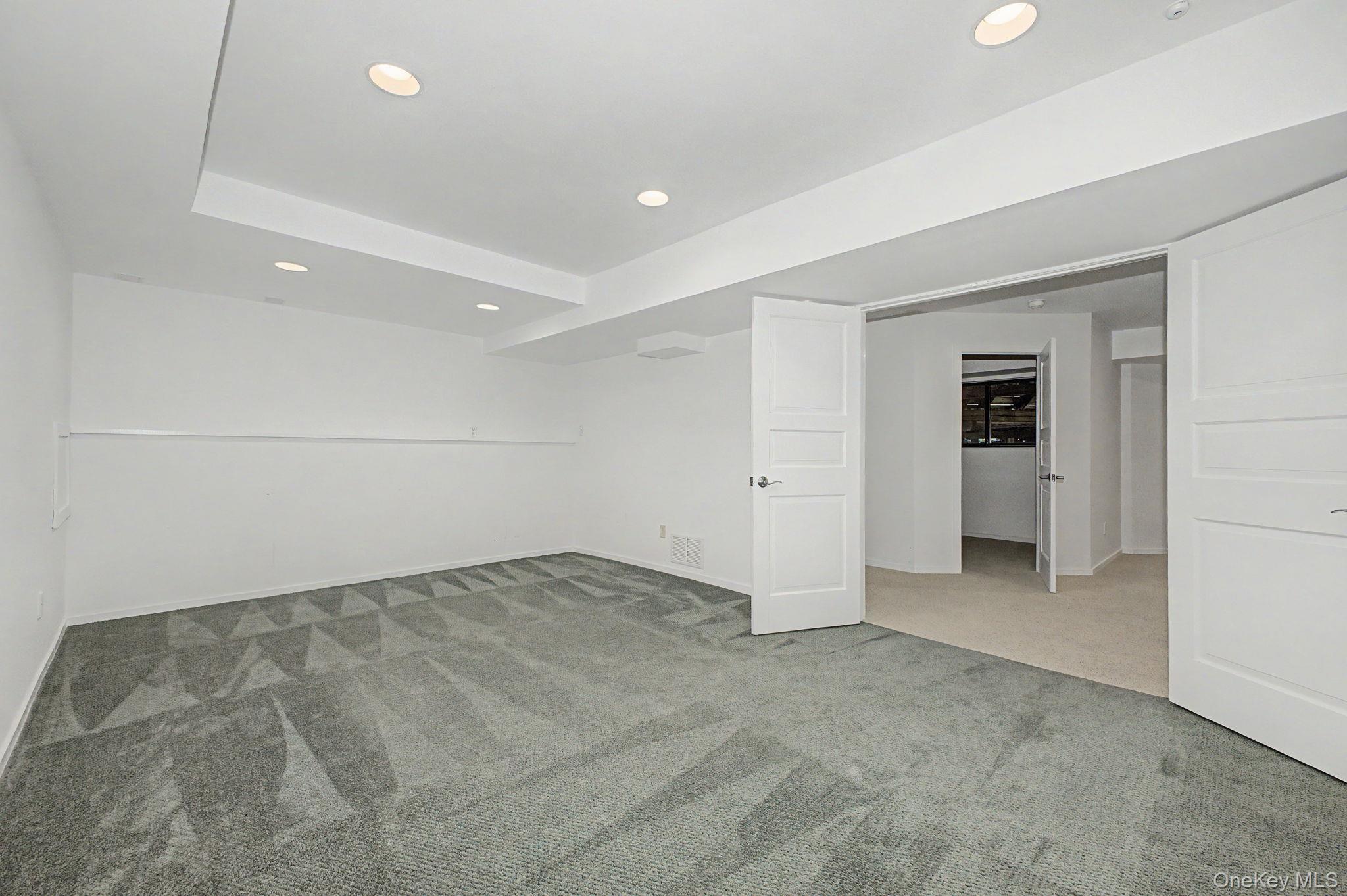 4 Stone Hollow Way Property Photo 39