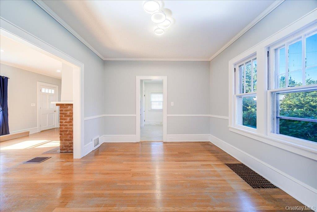 943 Main Street Property Photo 8