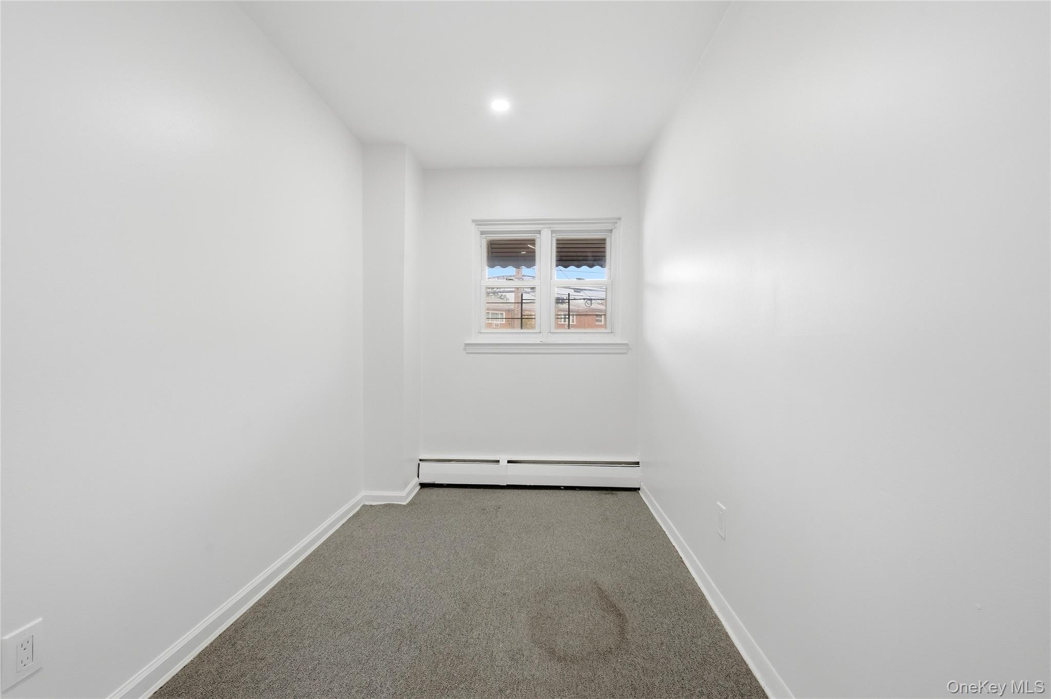 1012 E 233rd Street Property Photo 16