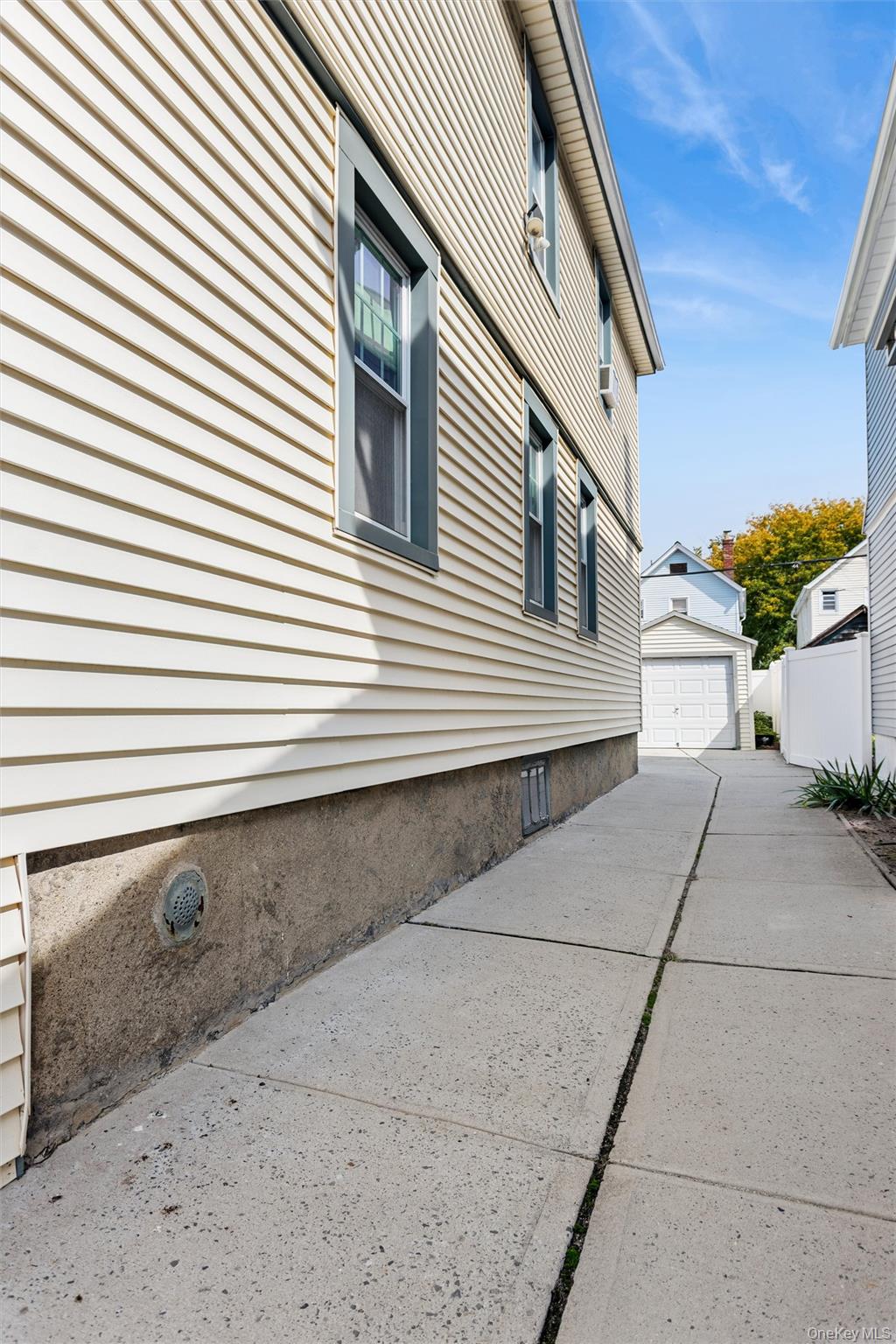 93-27 207th Street Property Photo 15