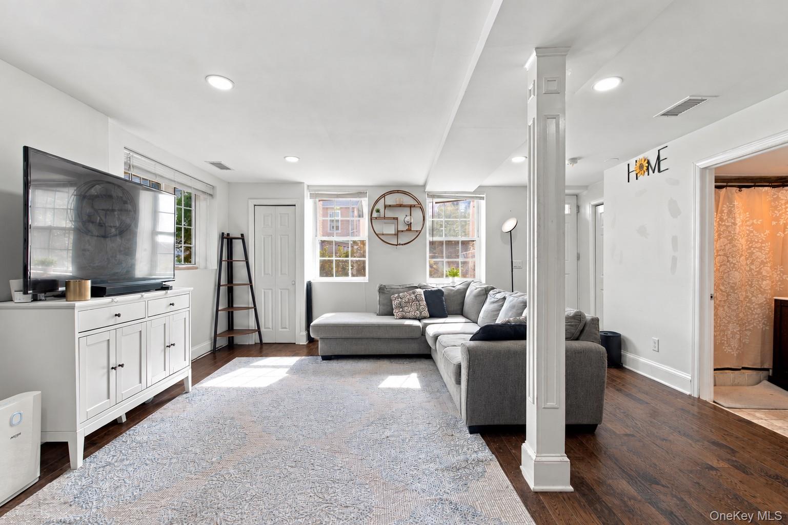 129 Winthrop Avenue Property Photo 3