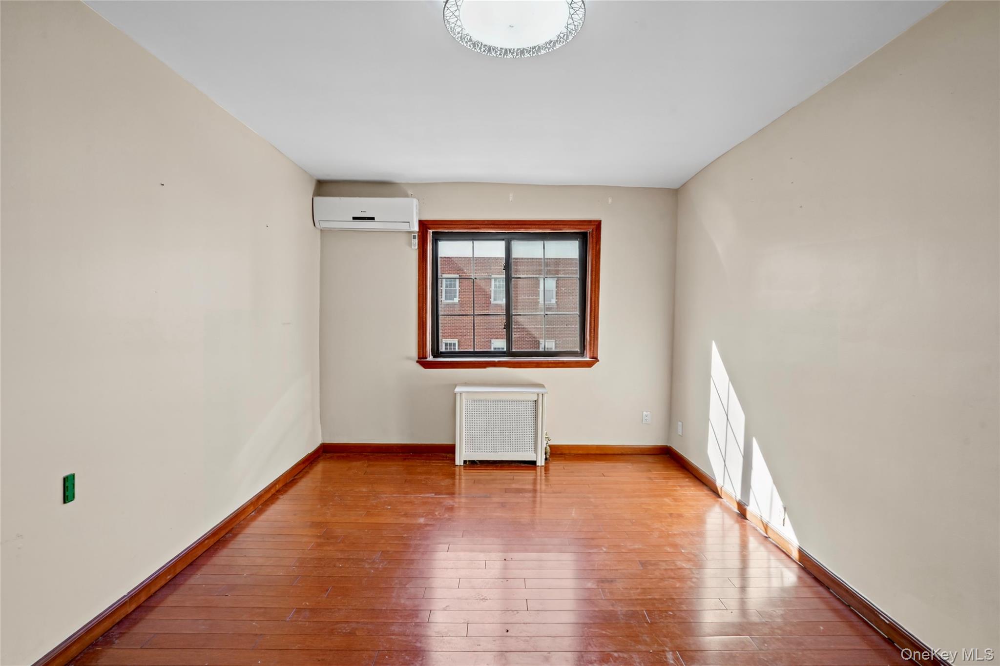 4826 63rd Street Property Photo 10