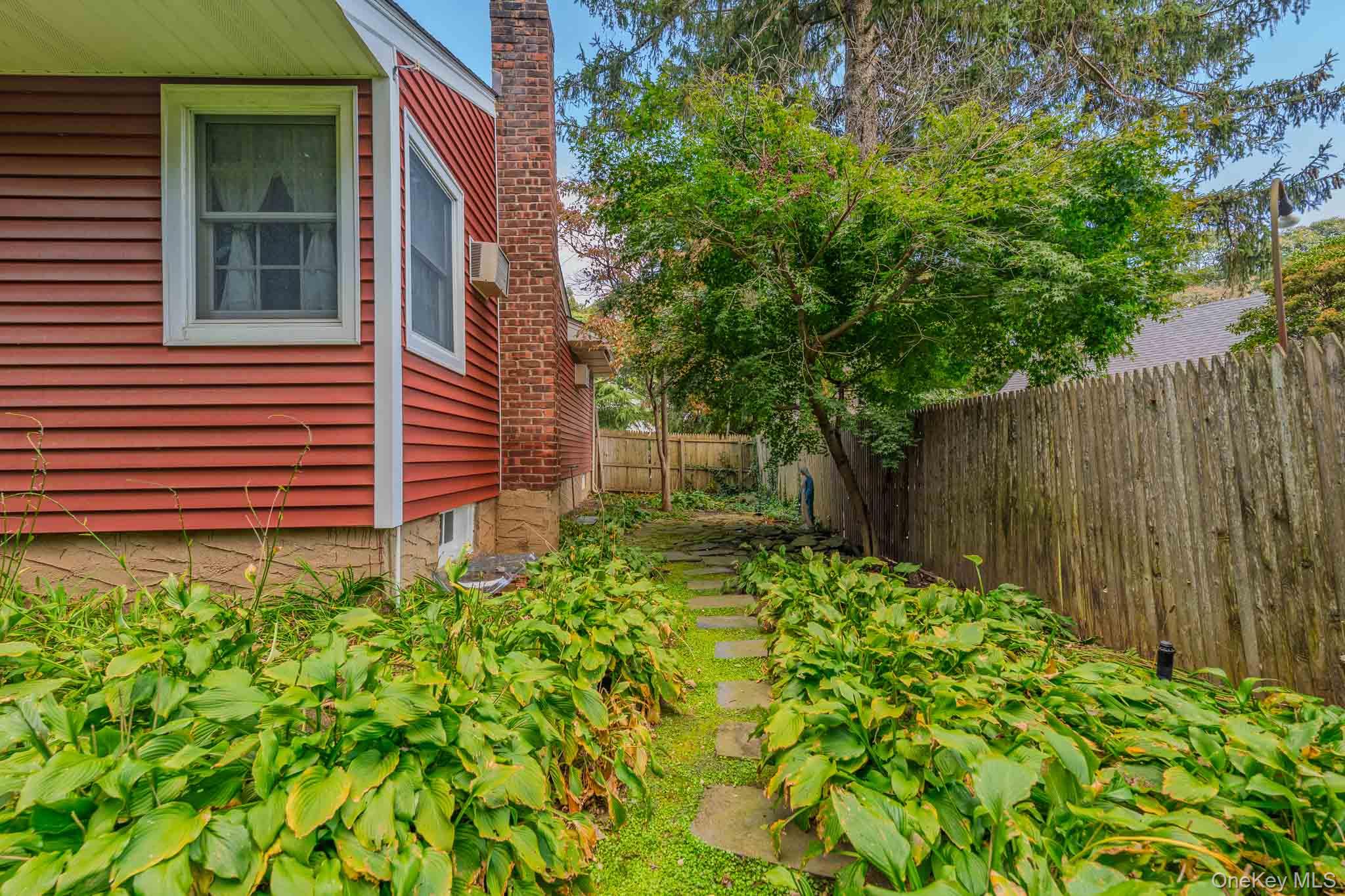 2 Charles Avenue Property Photo 20