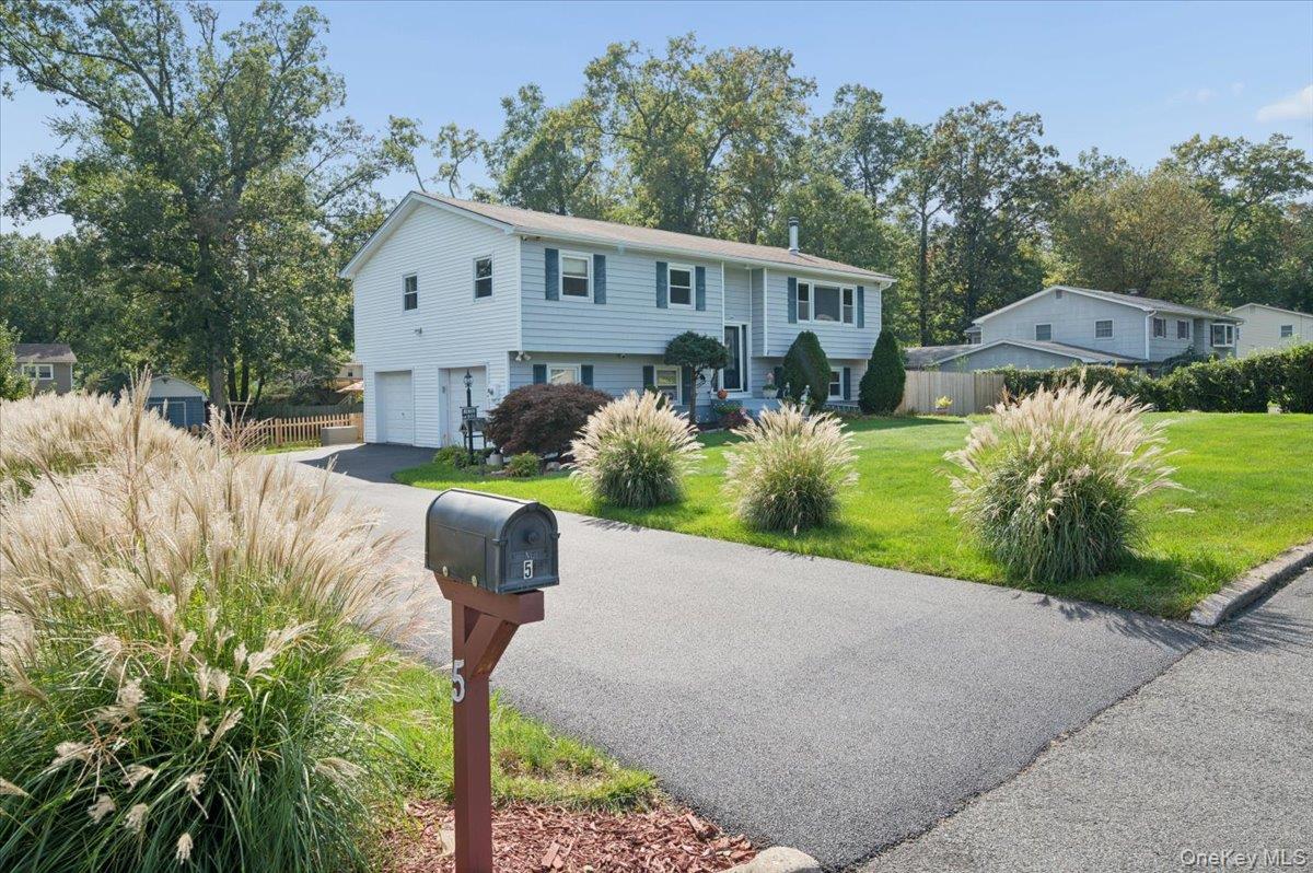 5 Cottonwood Court Property Photo 1