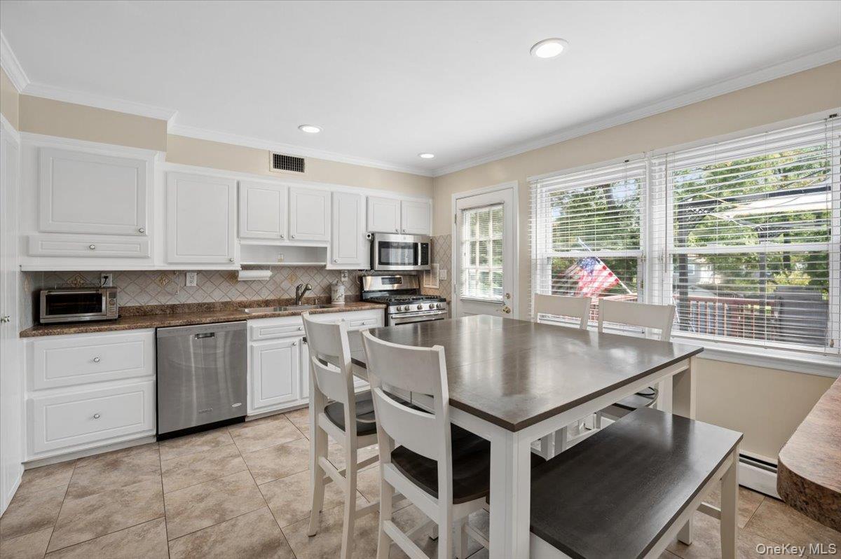 5 Cottonwood Court Property Photo 6