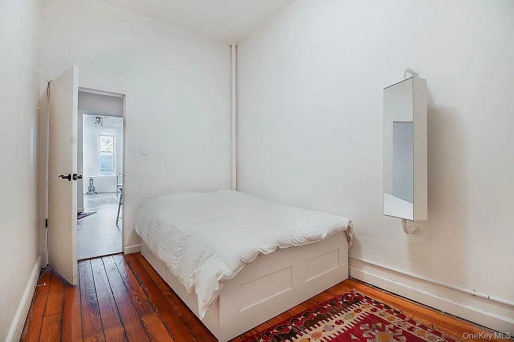 181 Irving Avenue Property Photo 7