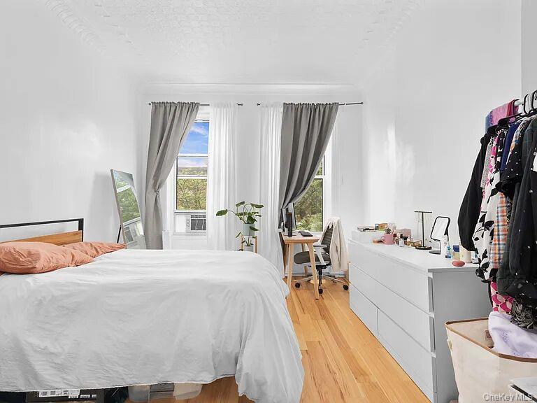 181 Irving Avenue Property Photo 8