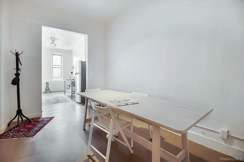 181 Irving Avenue Property Photo 9