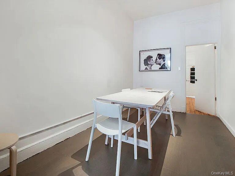 181 Irving Avenue Property Photo 10