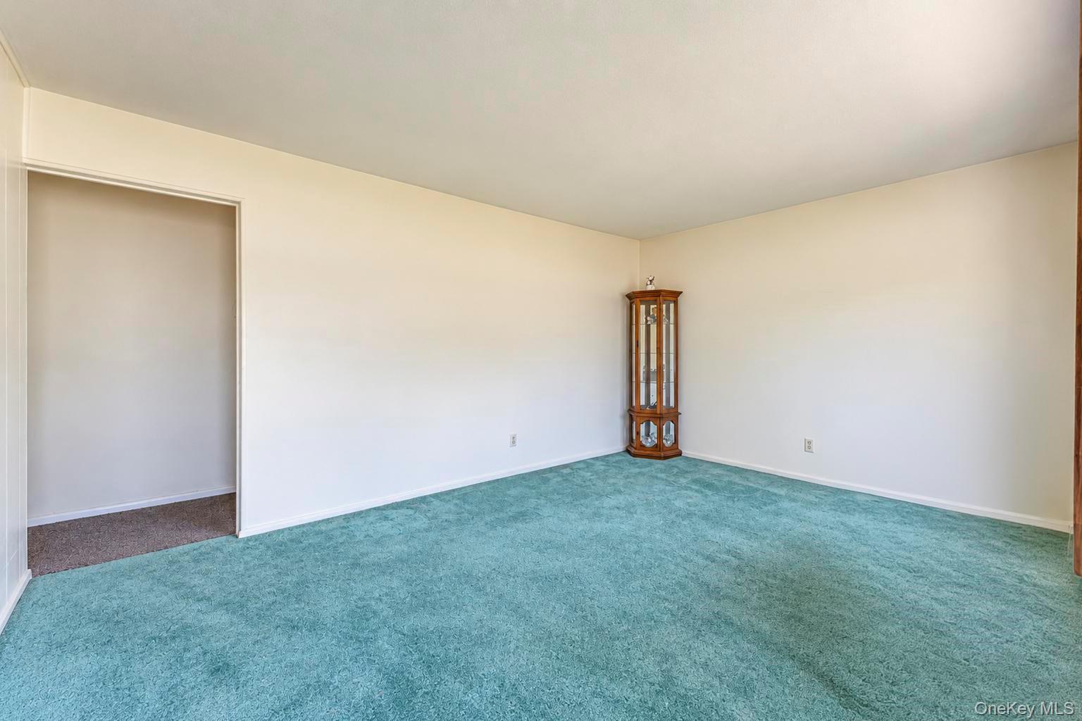 34 Midday Drive Property Photo 4