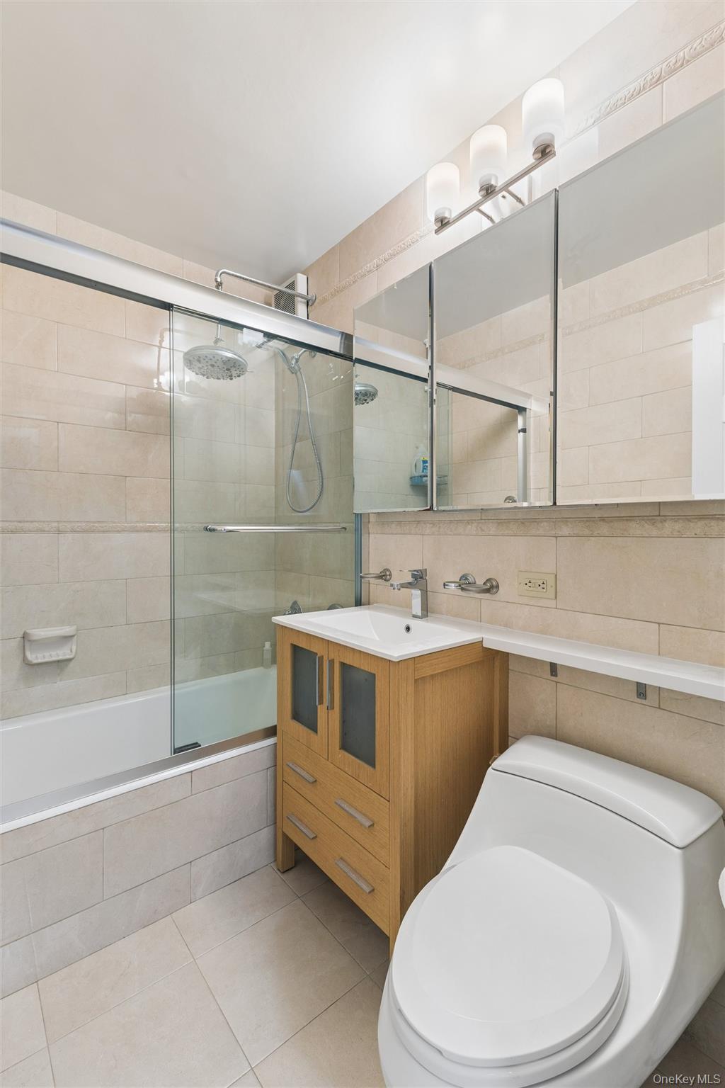 70-25 Yellowstone Boulevard 3x Property Photo 5