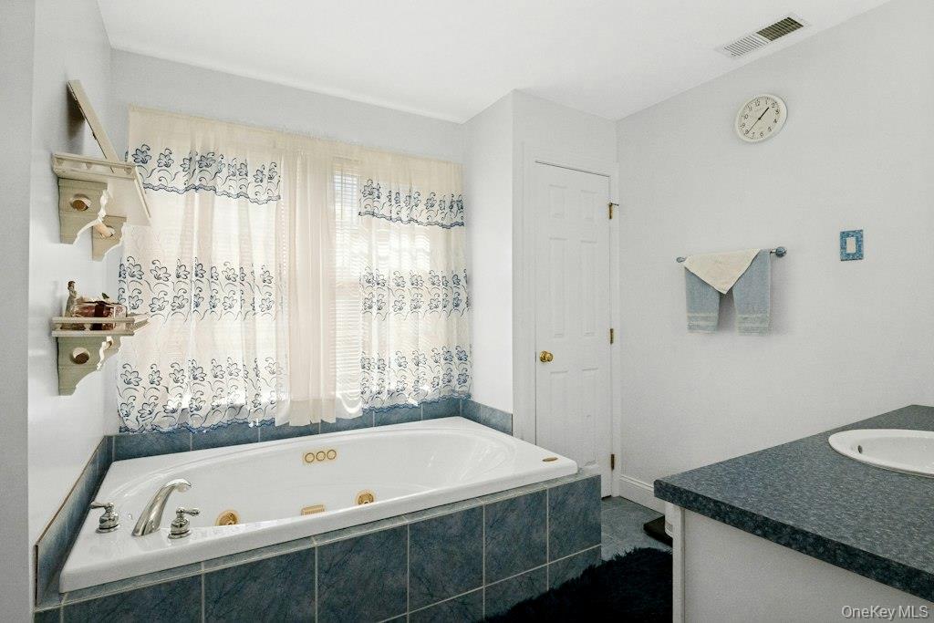 74 Temby Drive Property Photo 19