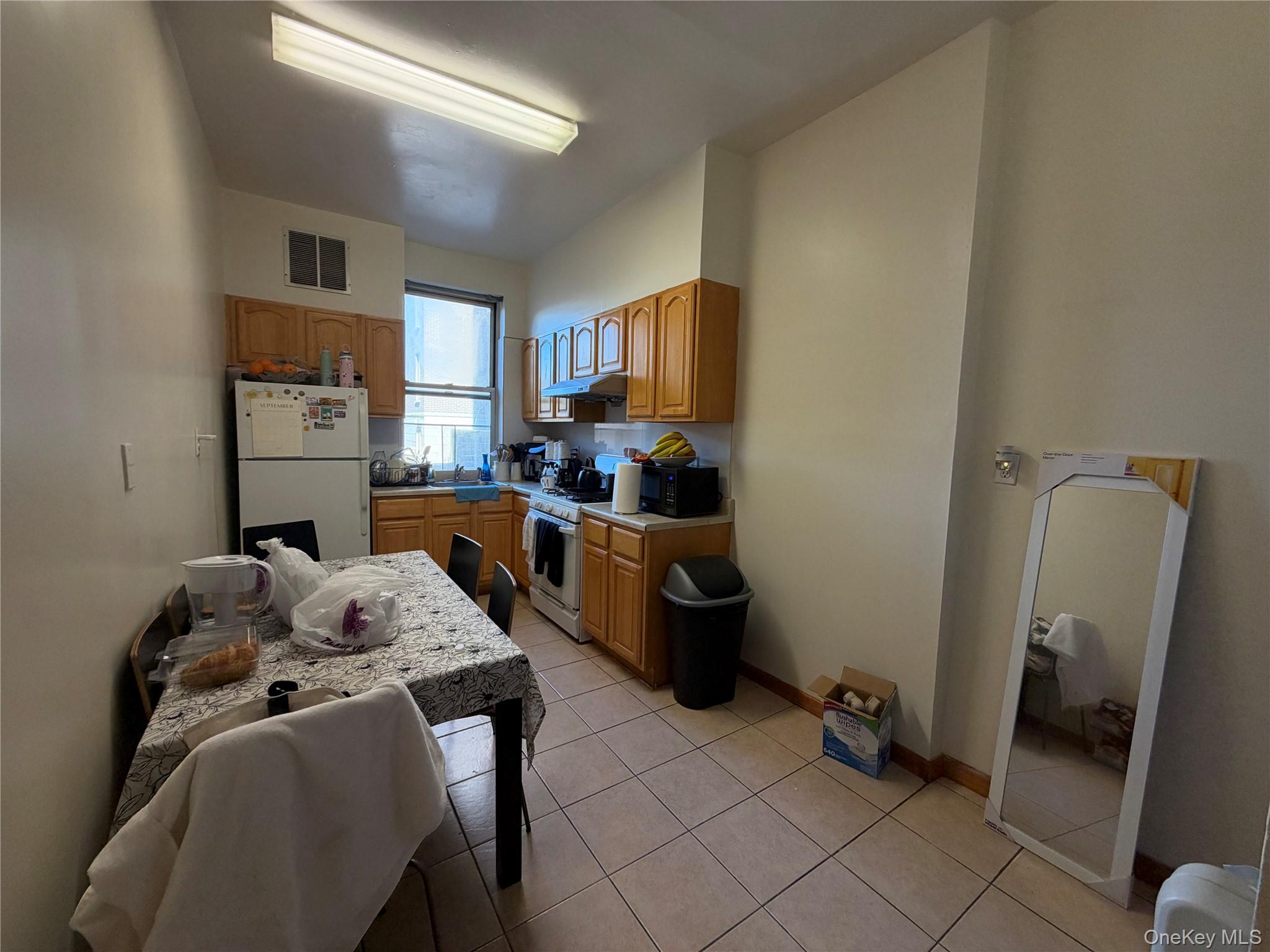 1833 27th Avenue Property Photo 7