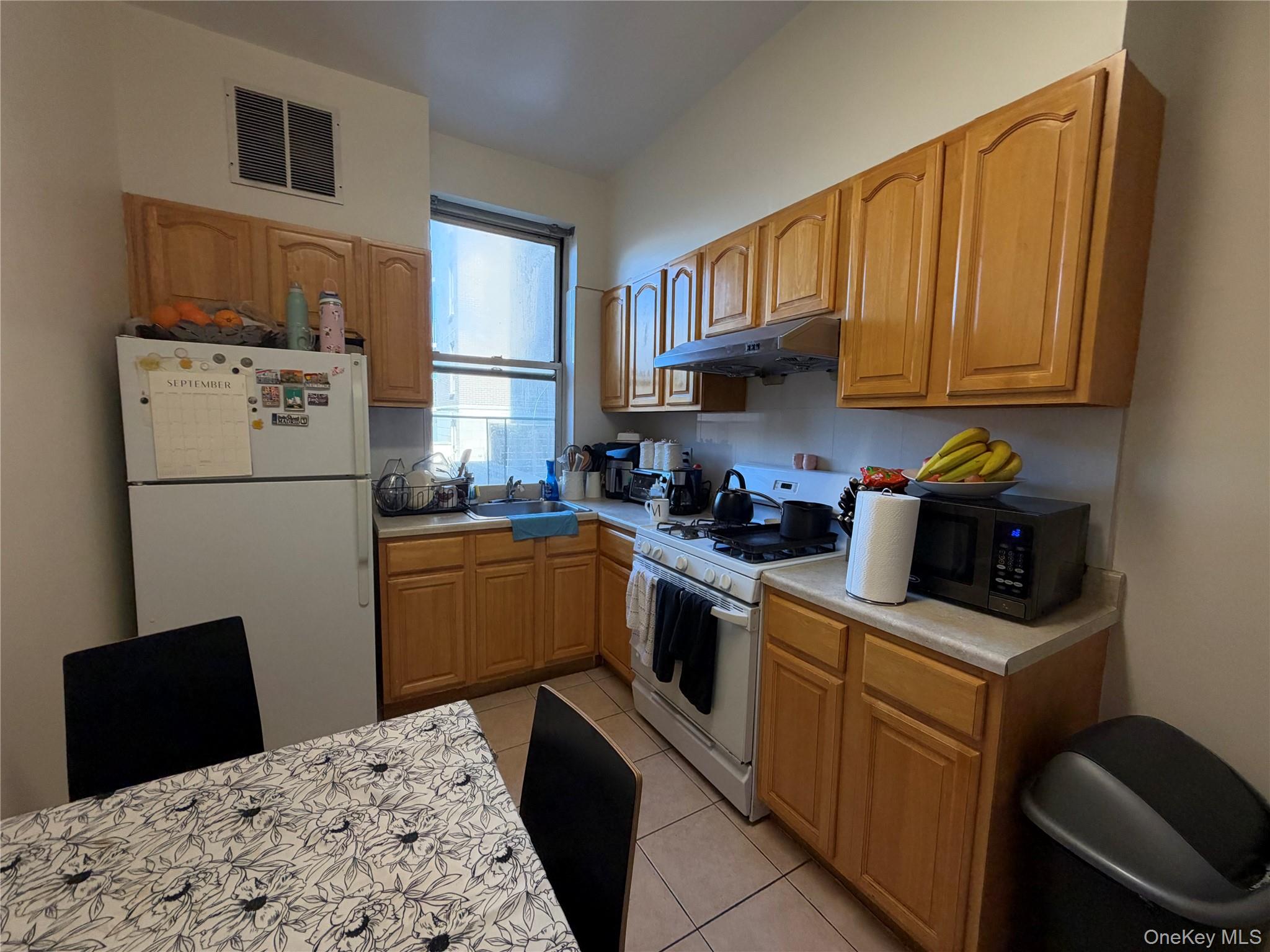 1833 27th Avenue Property Photo 8