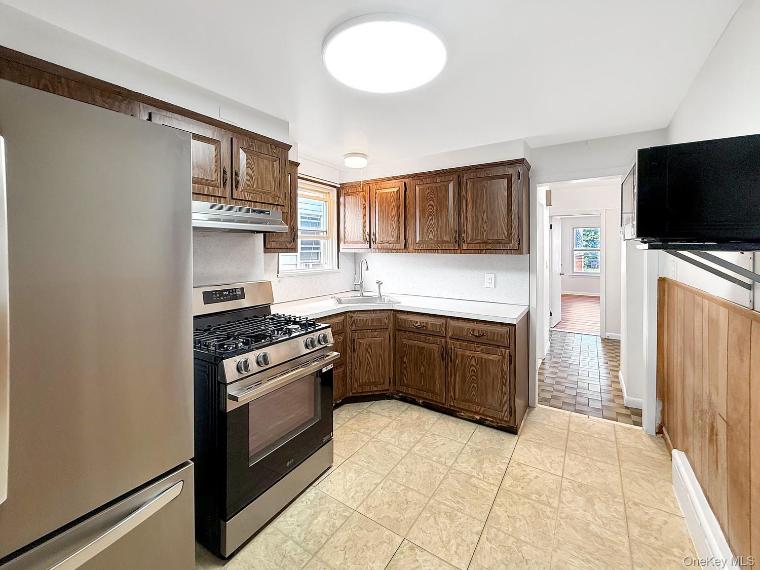 104 Waring Place #2 Property Photo 3