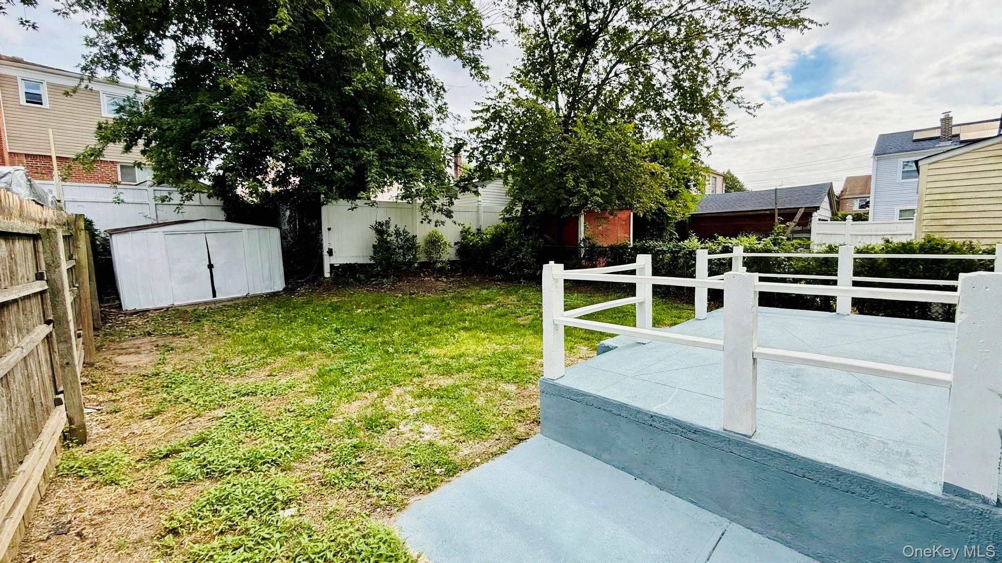 10327 219th Street Property Photo 5