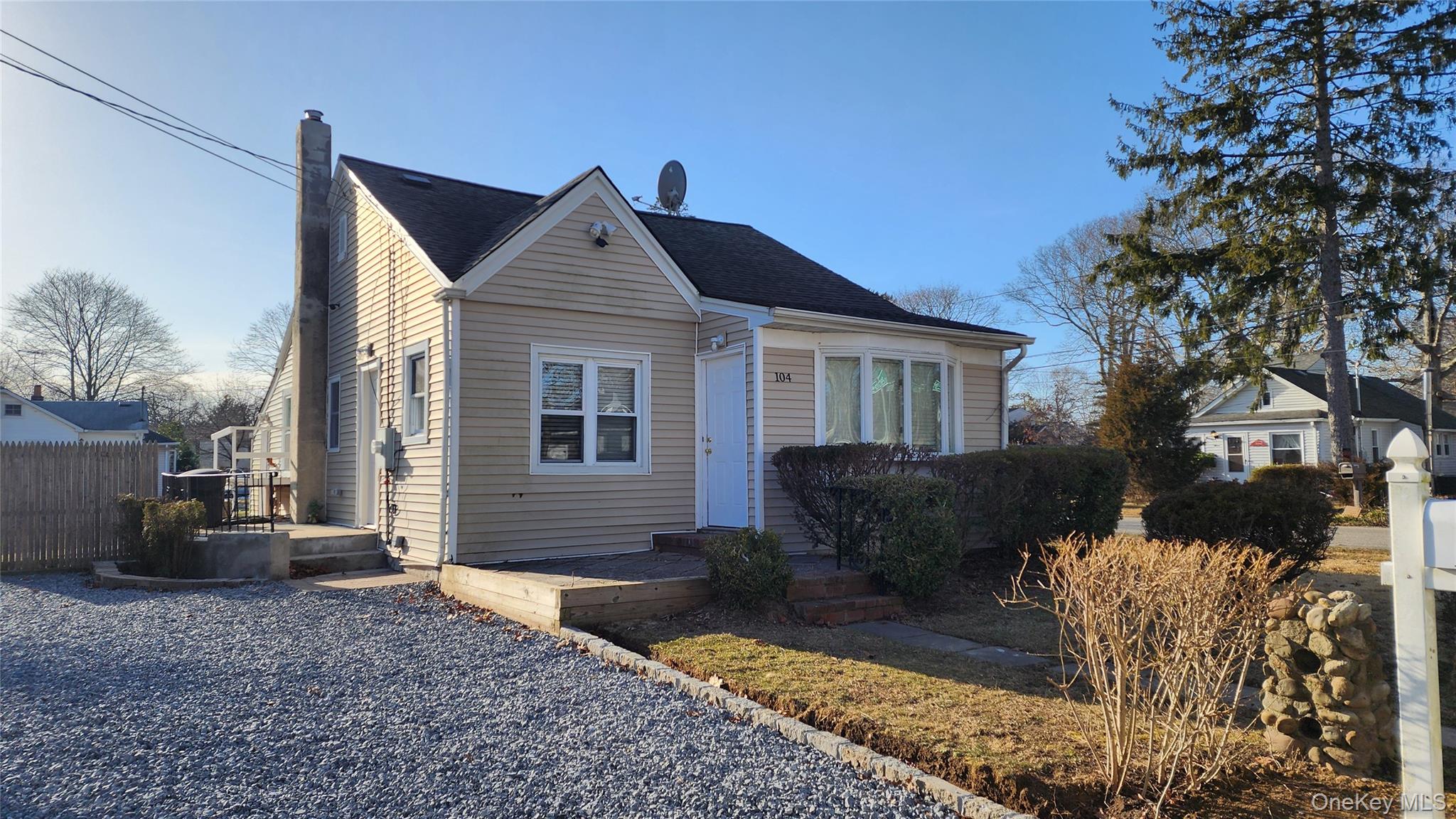 104 Moriches Drive Property Photo 1