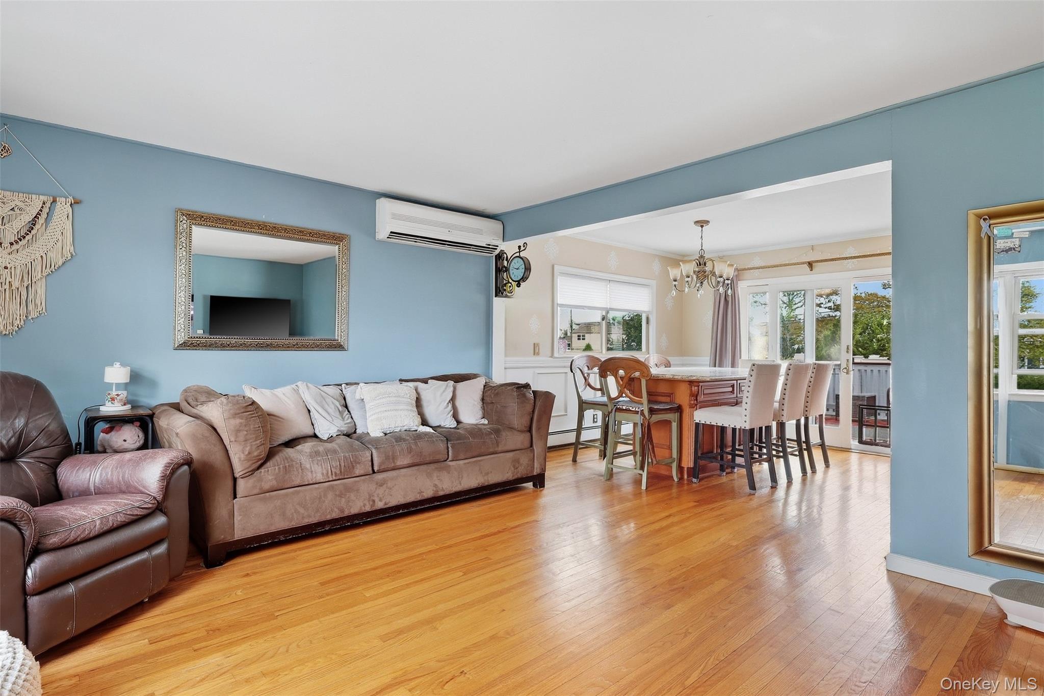 208 Island Parkway Property Photo 5
