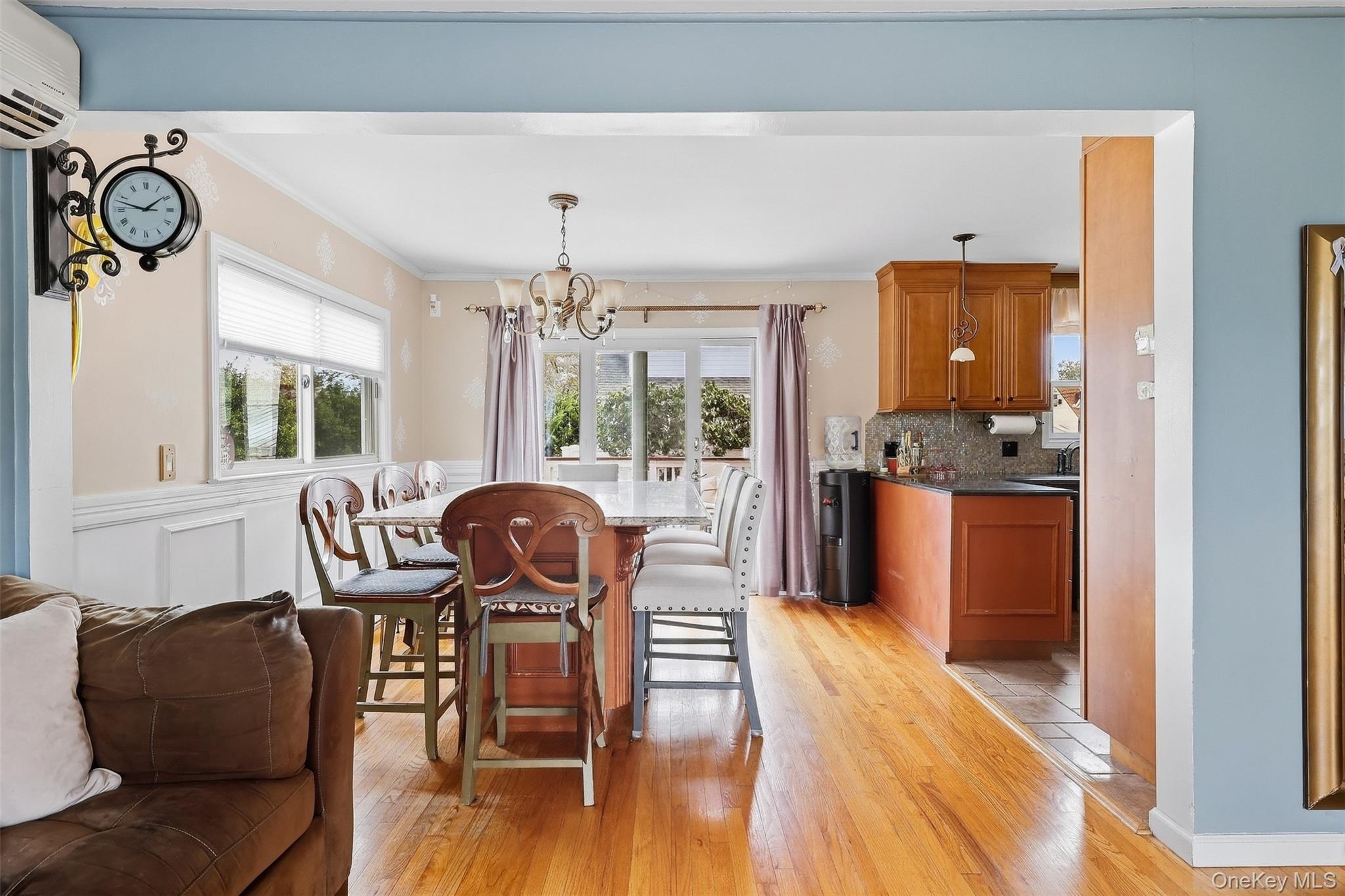 208 Island Parkway Property Photo 8