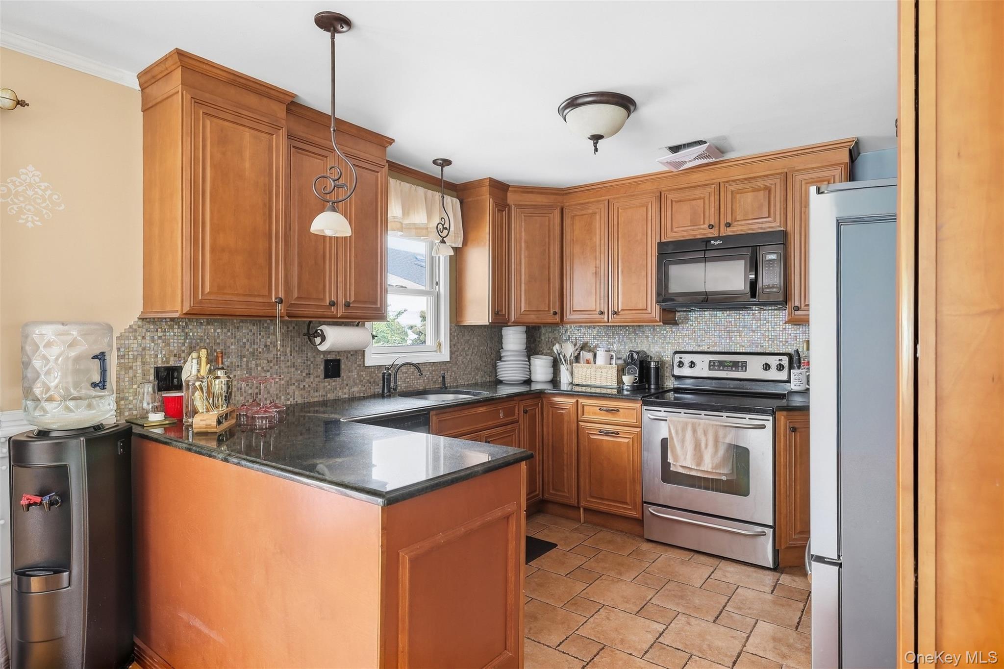 208 Island Parkway Property Photo 9