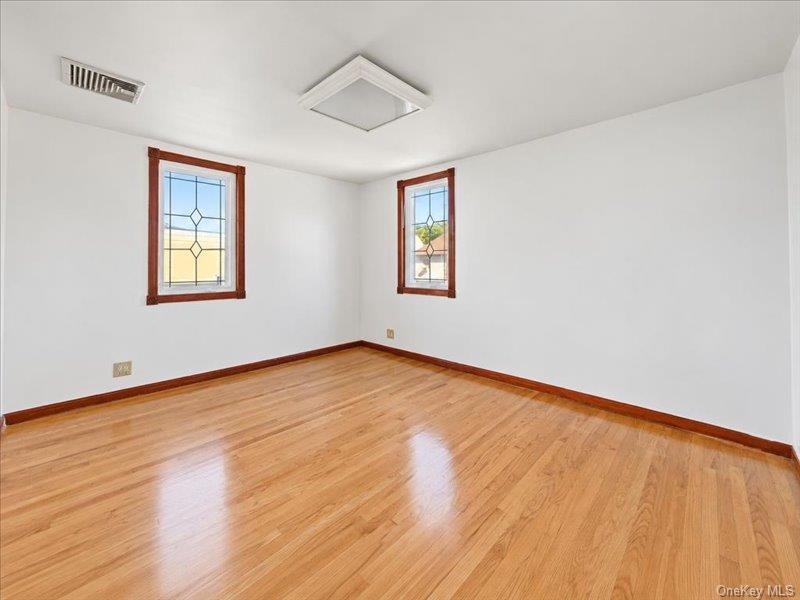 63-19 Everton Street Property Photo 15