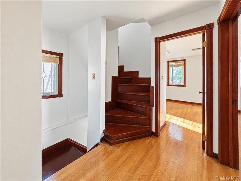 63-19 Everton Street Property Photo 16