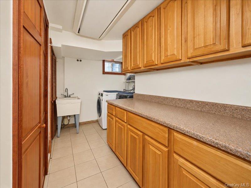 63-19 Everton Street Property Photo 26