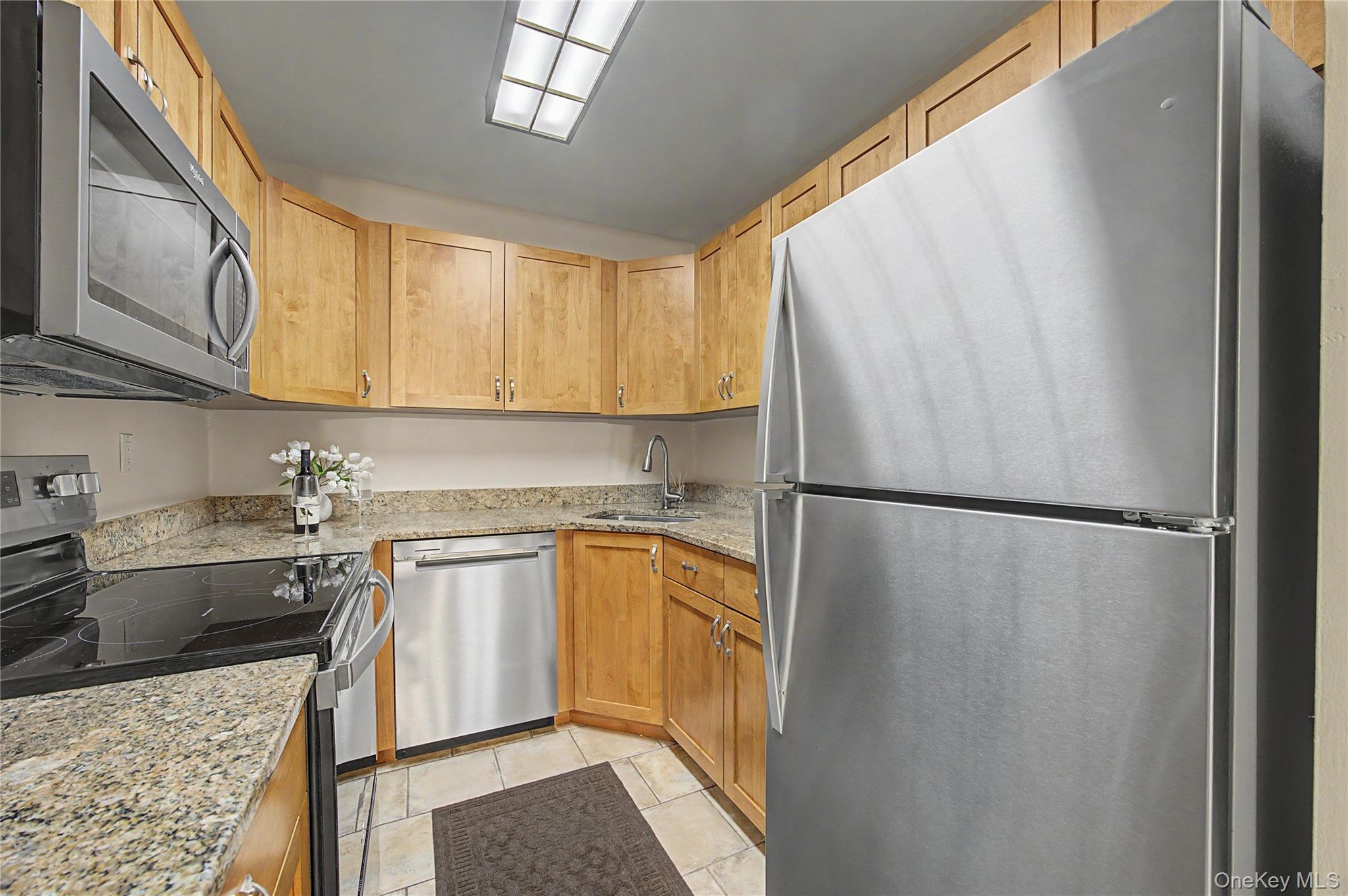 160 Carriage Court D Property Photo 9