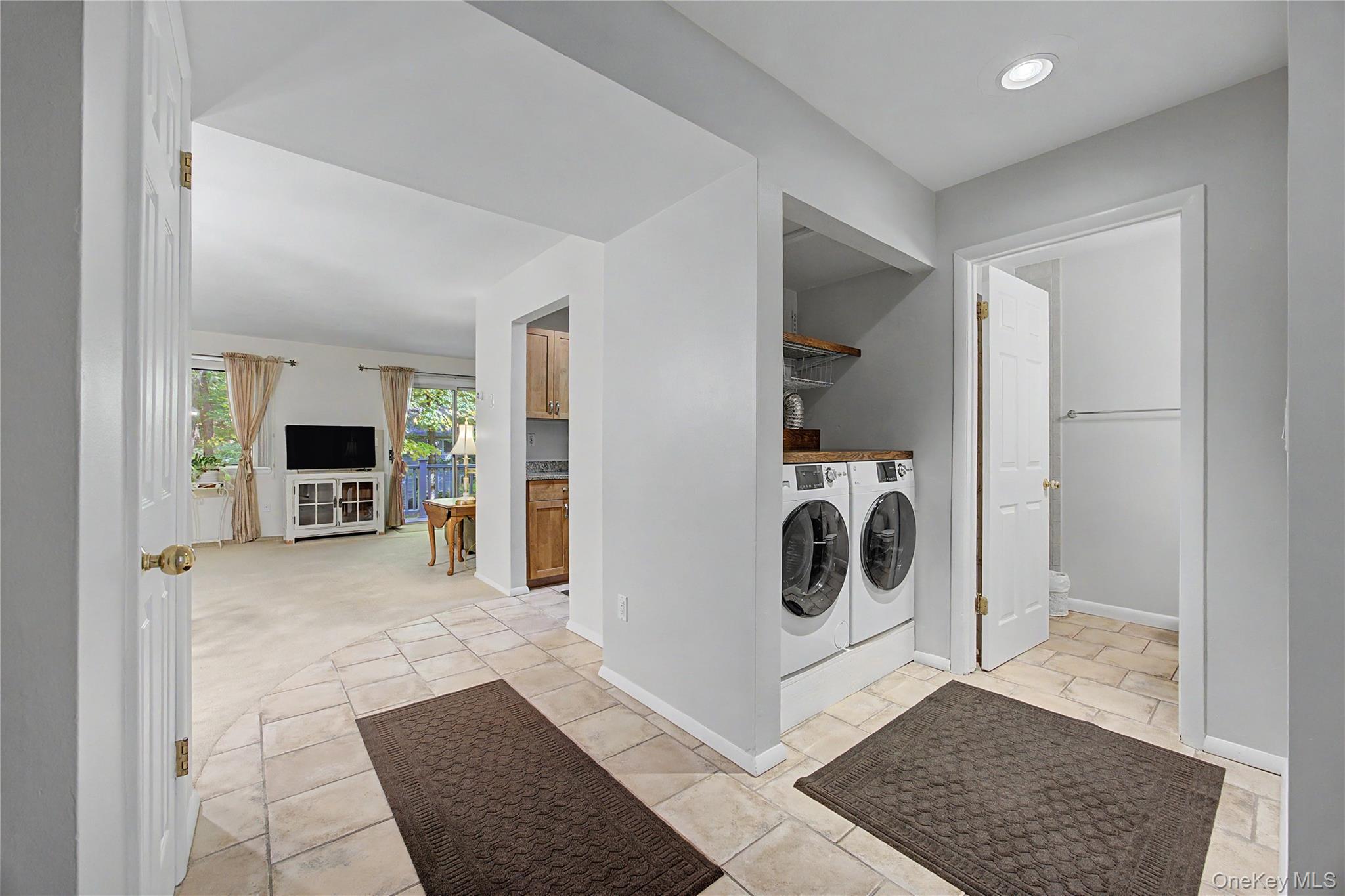 160 Carriage Court D Property Photo 17