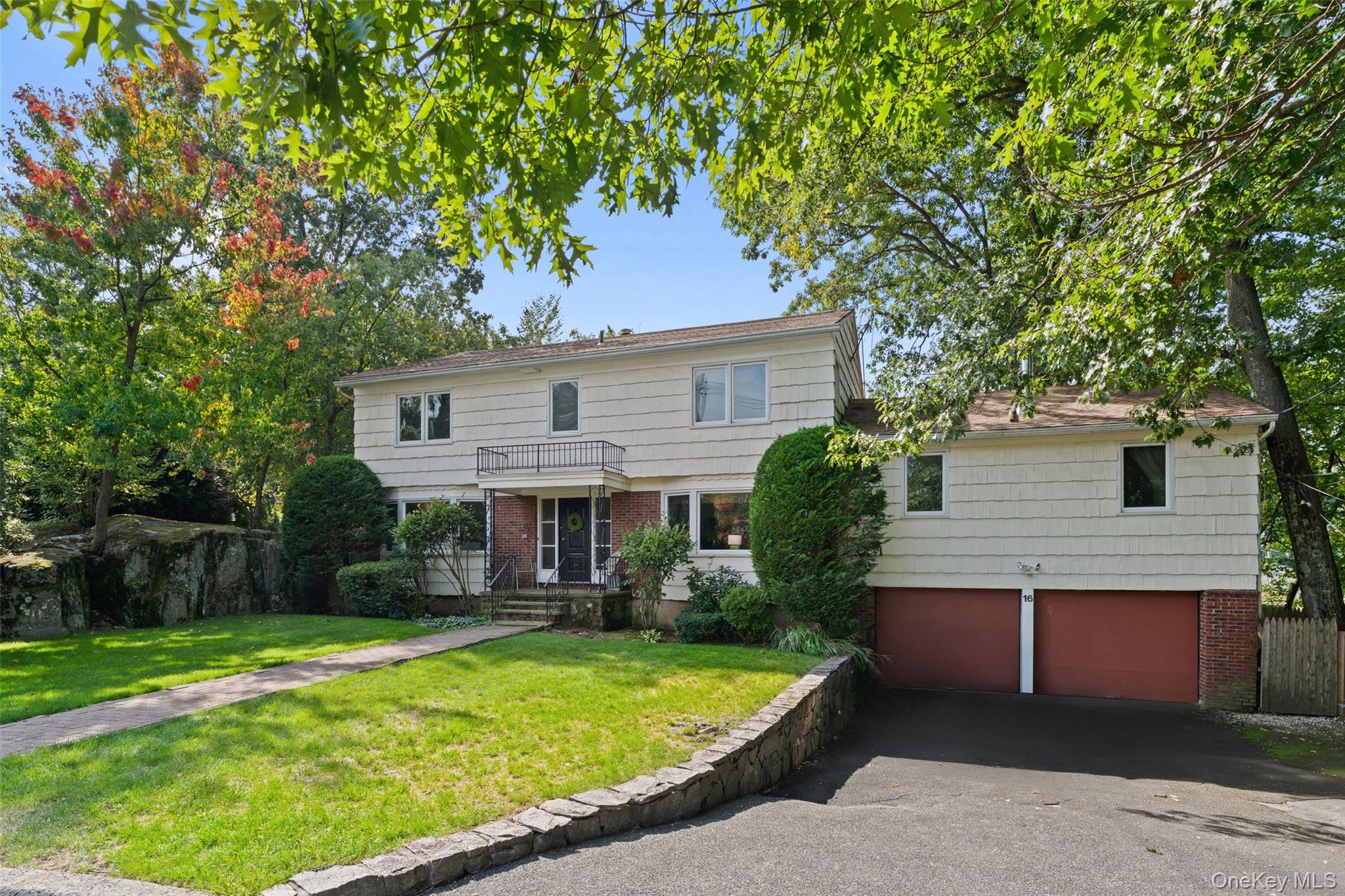 16 Cadillac Drive Property Photo 2