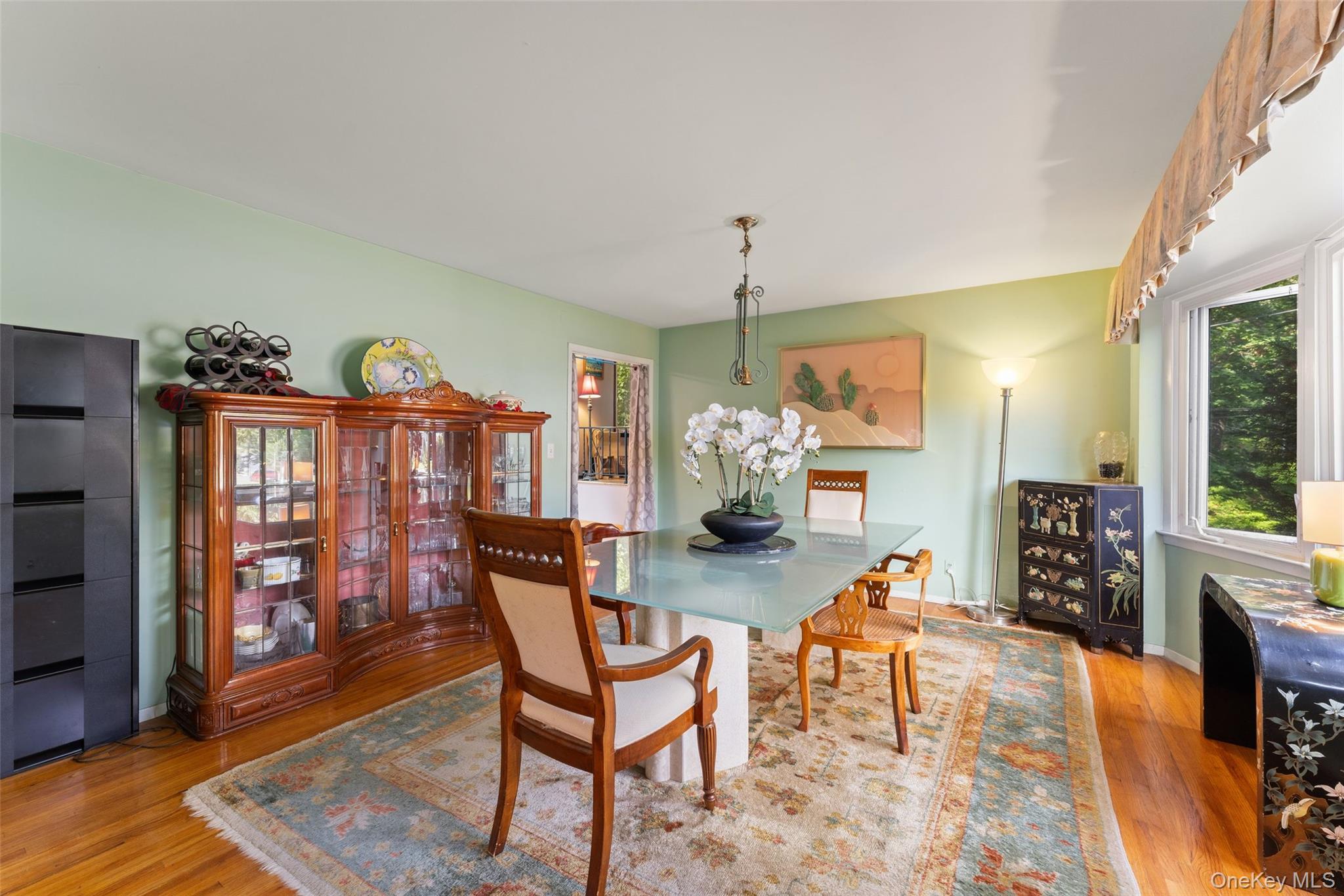 16 Cadillac Drive Property Photo 6