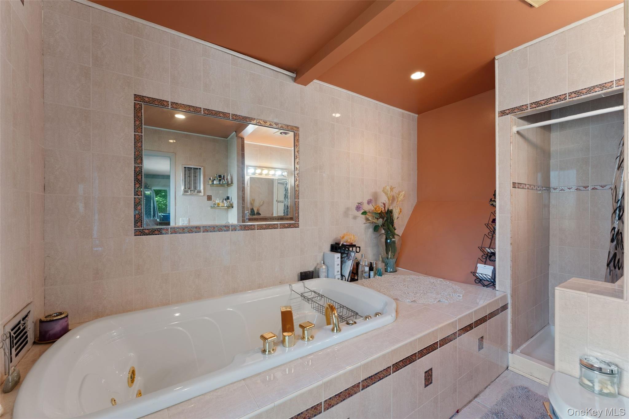 16 Cadillac Drive Property Photo 17