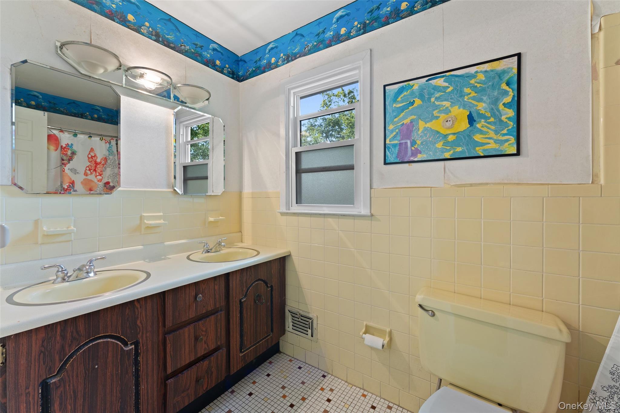 16 Cadillac Drive Property Photo 21