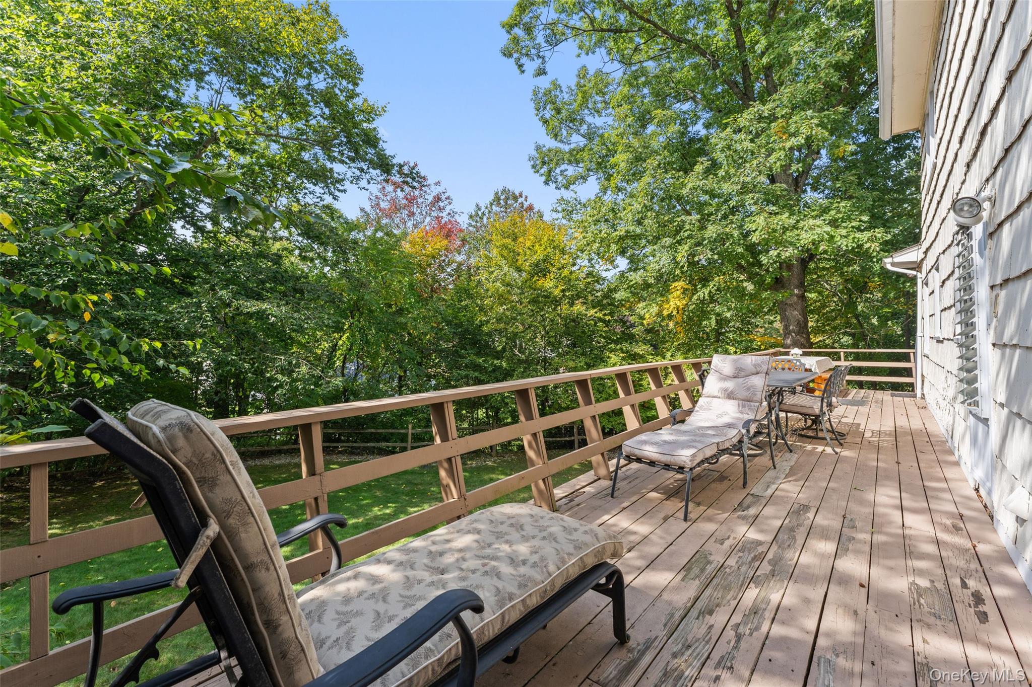 16 Cadillac Drive Property Photo 23