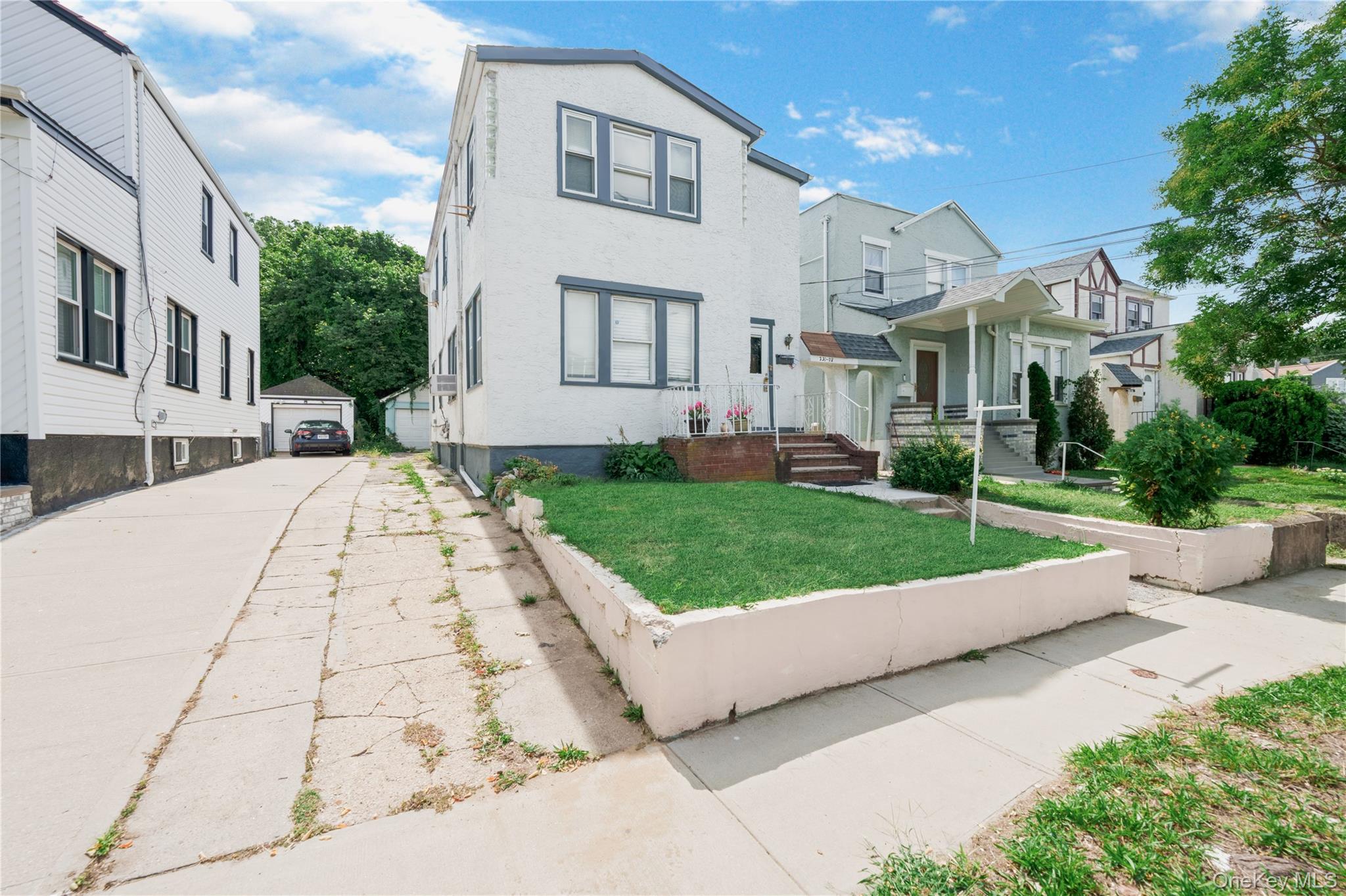 231-08 Mentone Avenue Property Photo 2