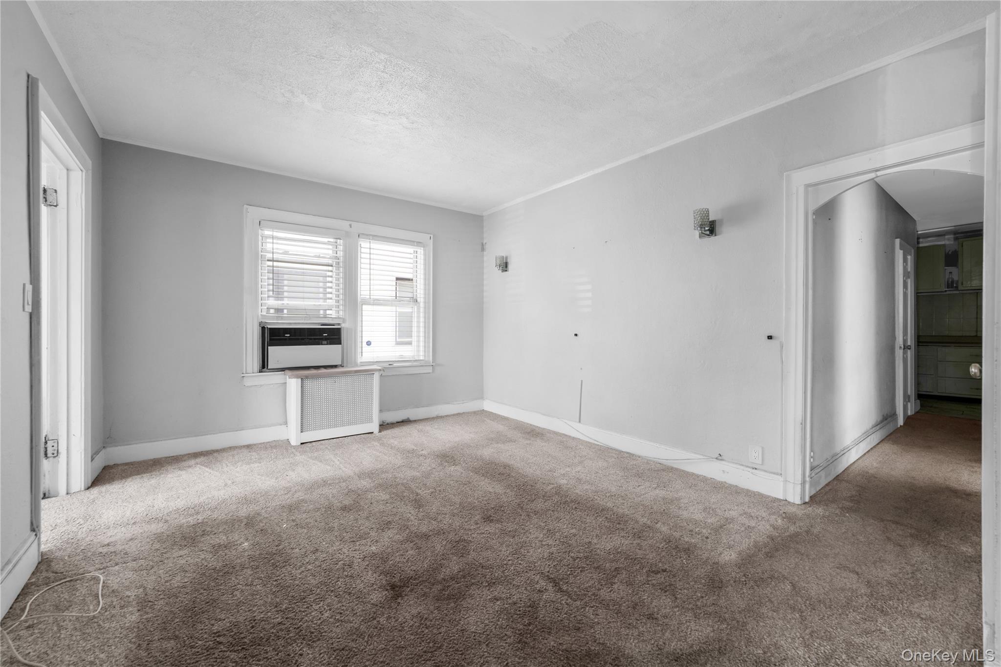 231-08 Mentone Avenue Property Photo 3