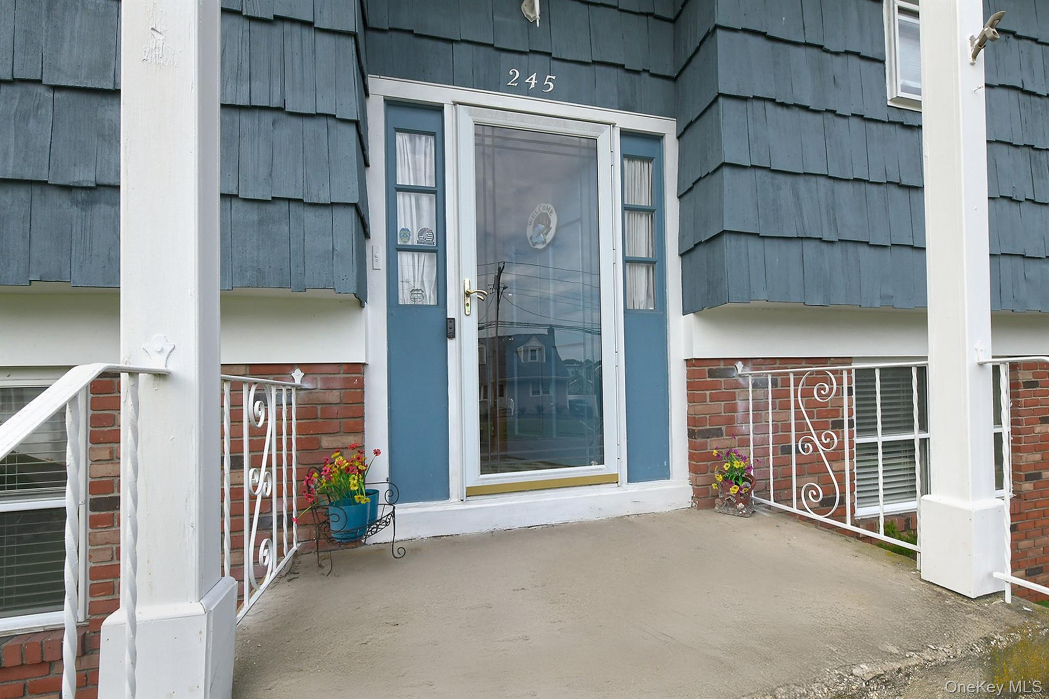 245 N Fulton Avenue Property Photo 3