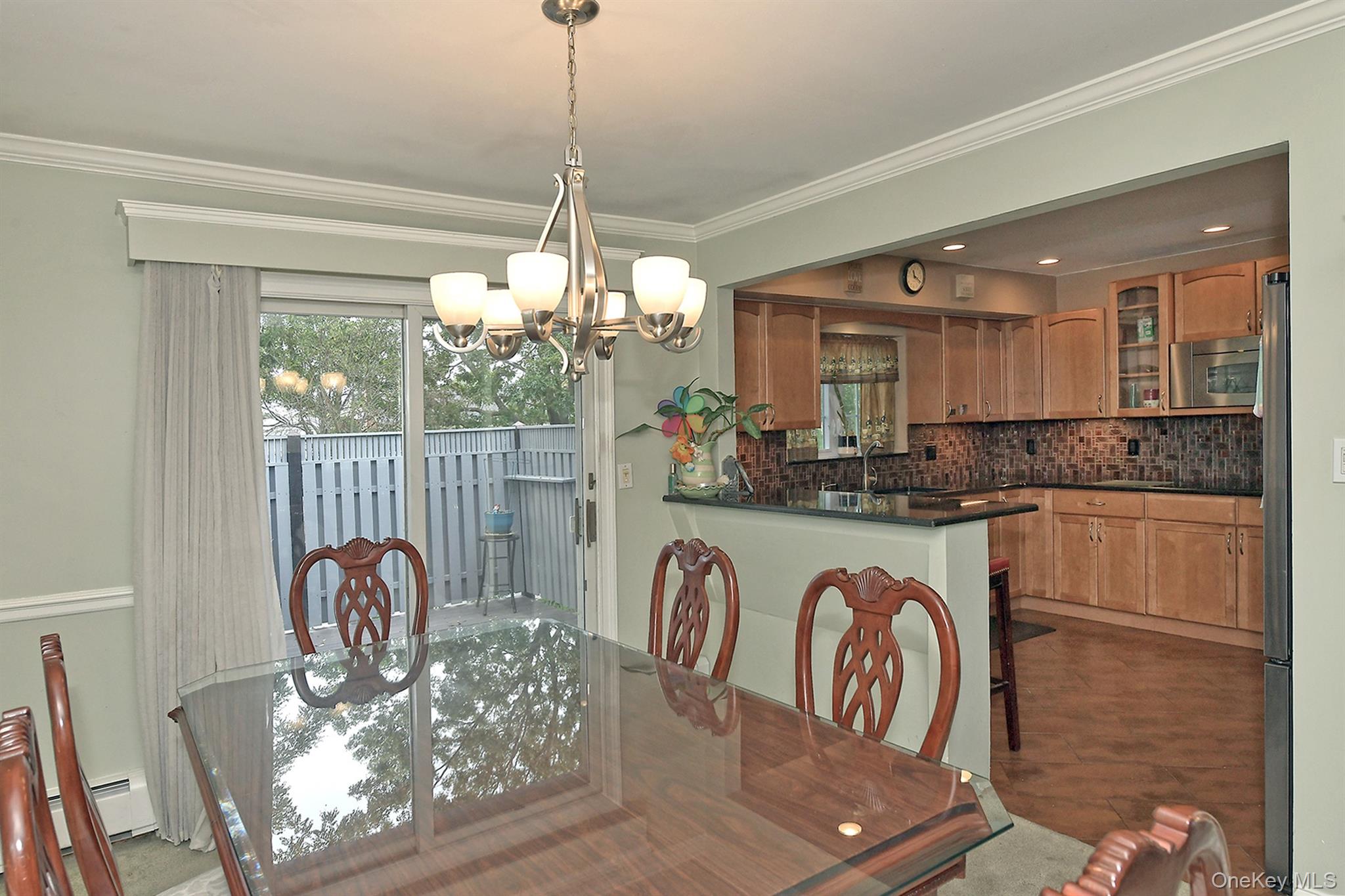 245 N Fulton Avenue Property Photo 7