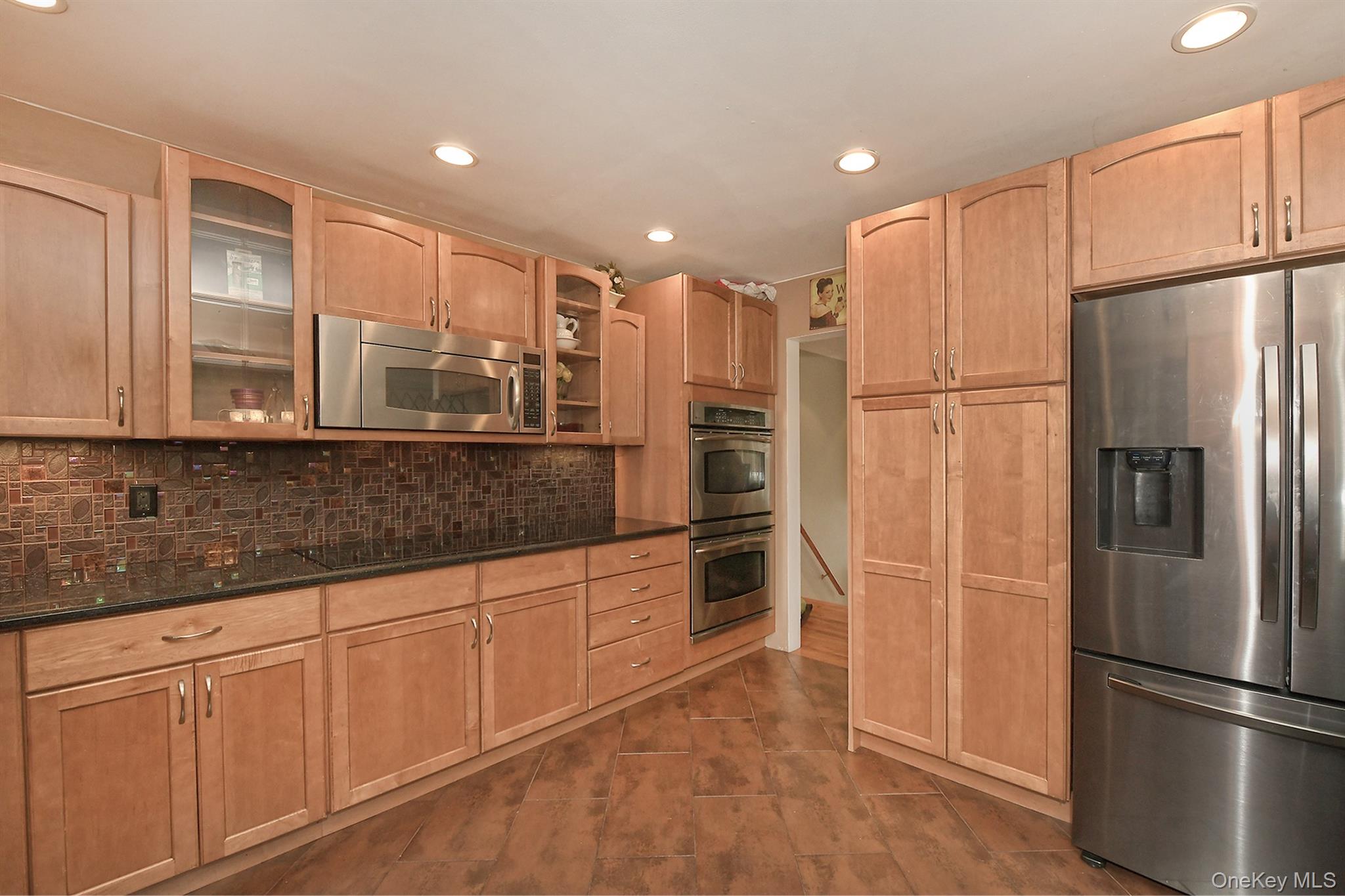 245 N Fulton Avenue Property Photo 10