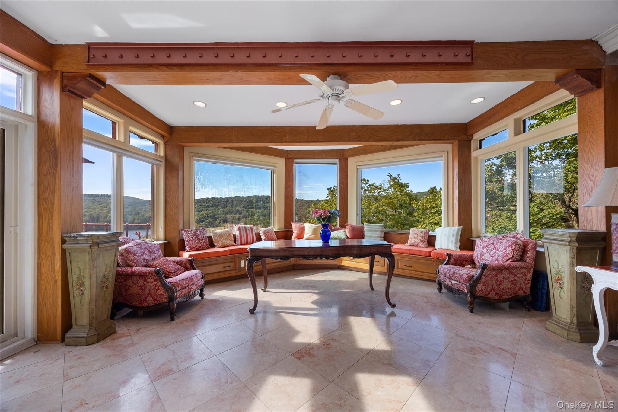 44 Tower Hill Loop Property Photo 13
