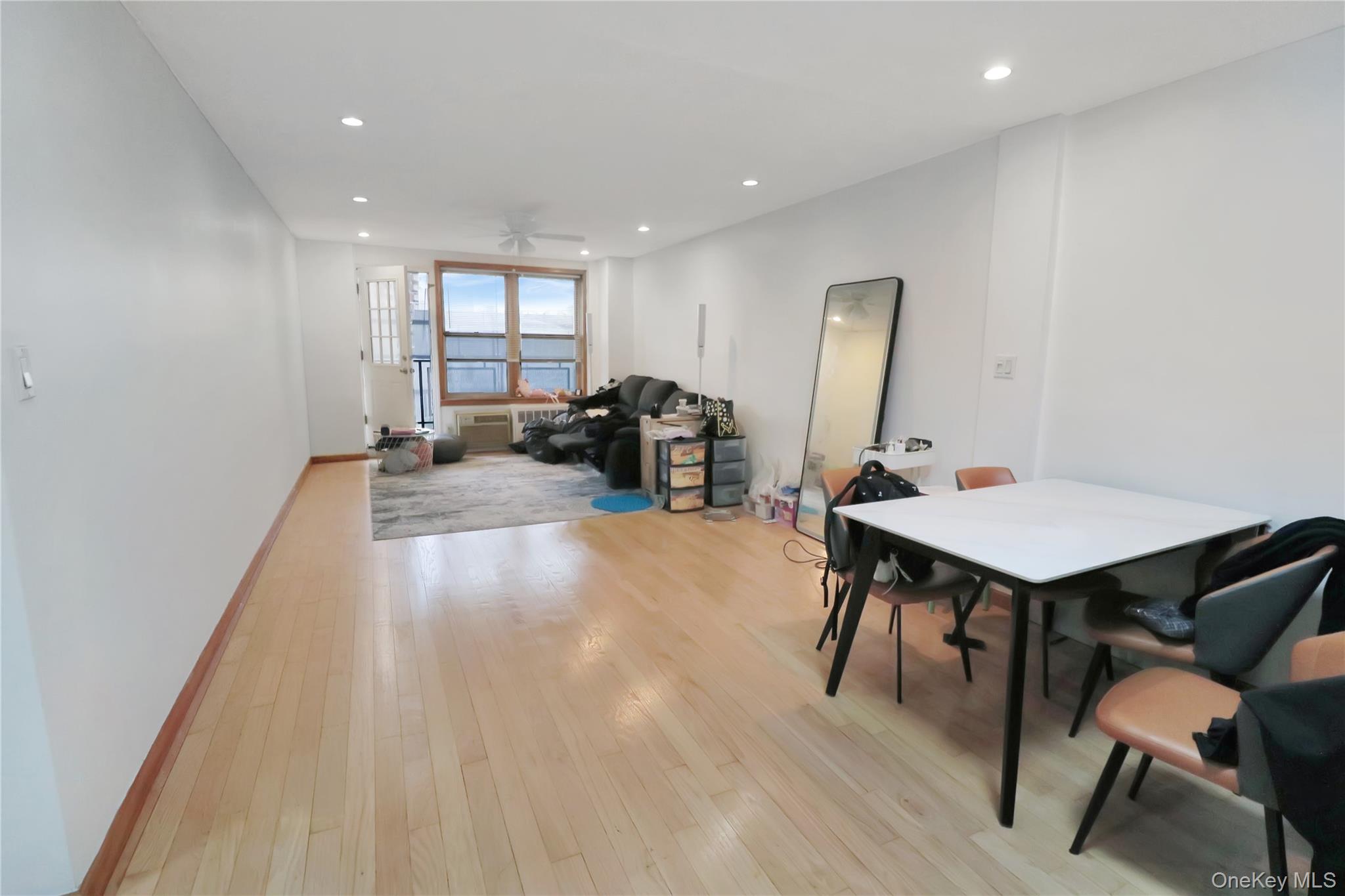 4125 Kissena Boulevard 2t Property Photo 4