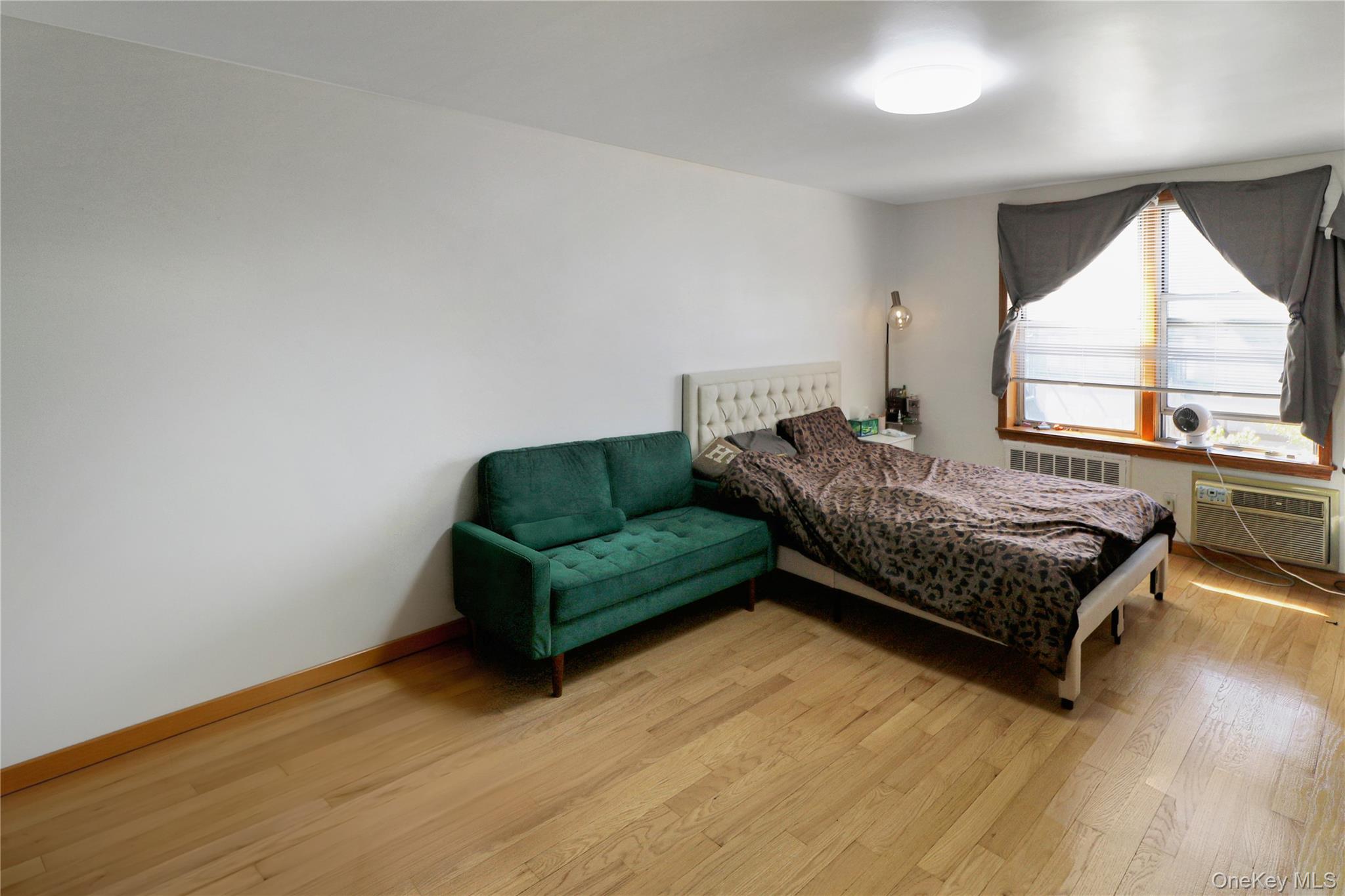 4125 Kissena Boulevard 2t Property Photo 9