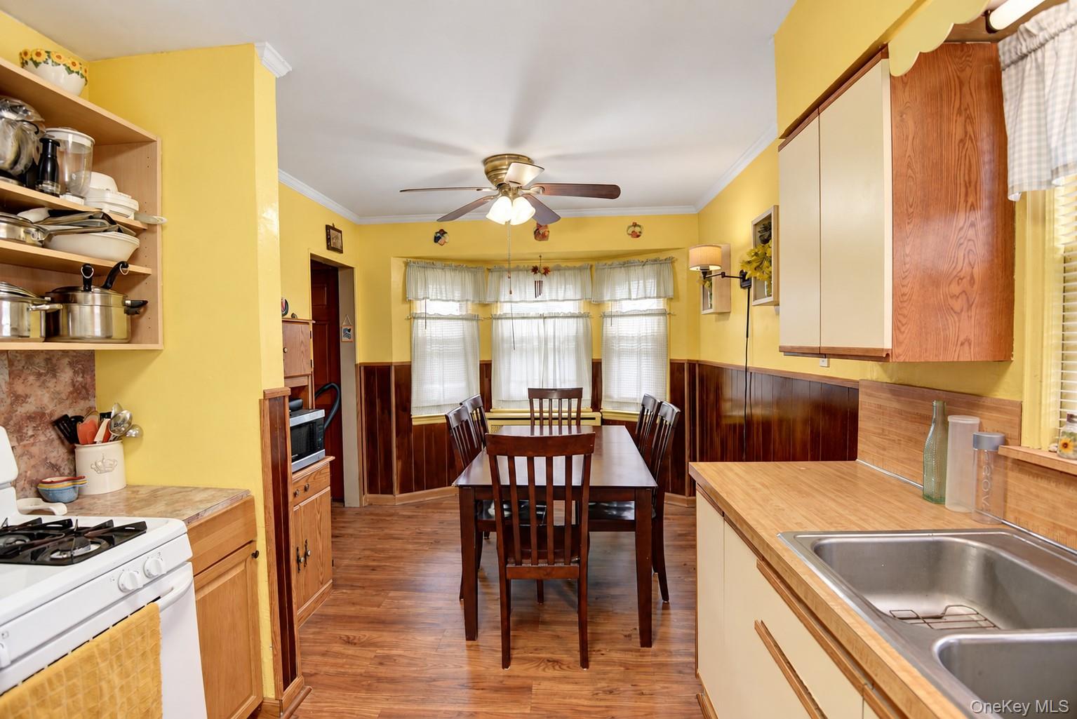 150 Franklin Street Property Photo 8
