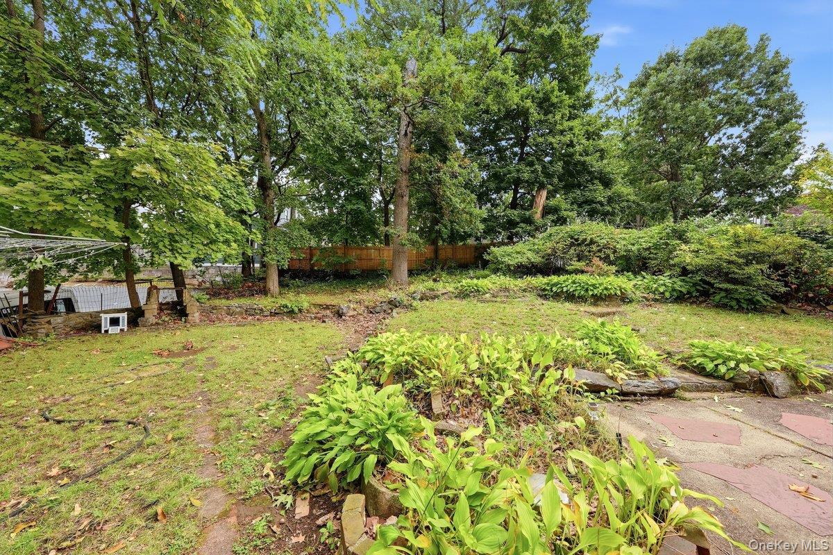 258 Mclean Avenue Property Photo 32