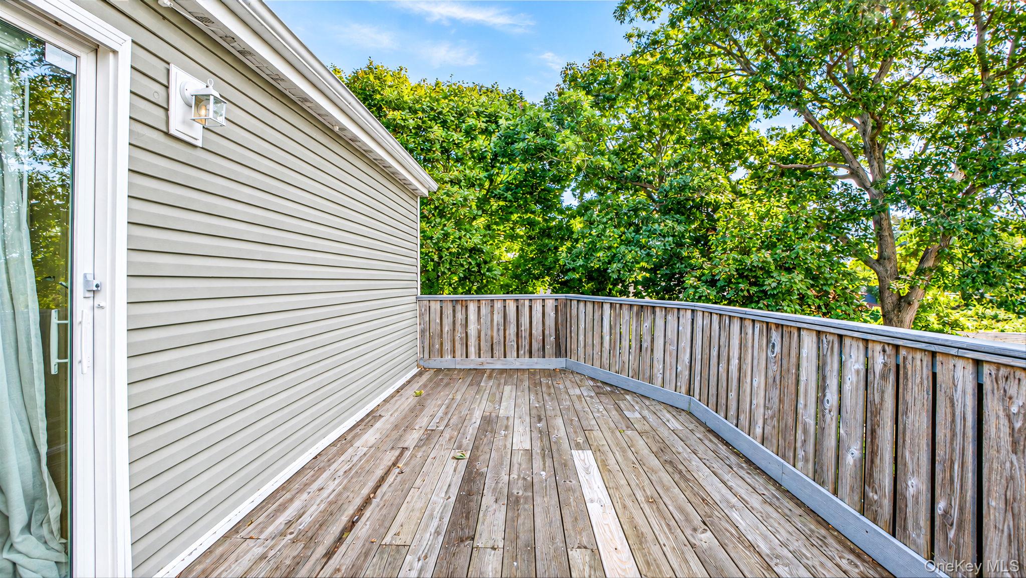 73 Lynbrook Drive Property Photo 19