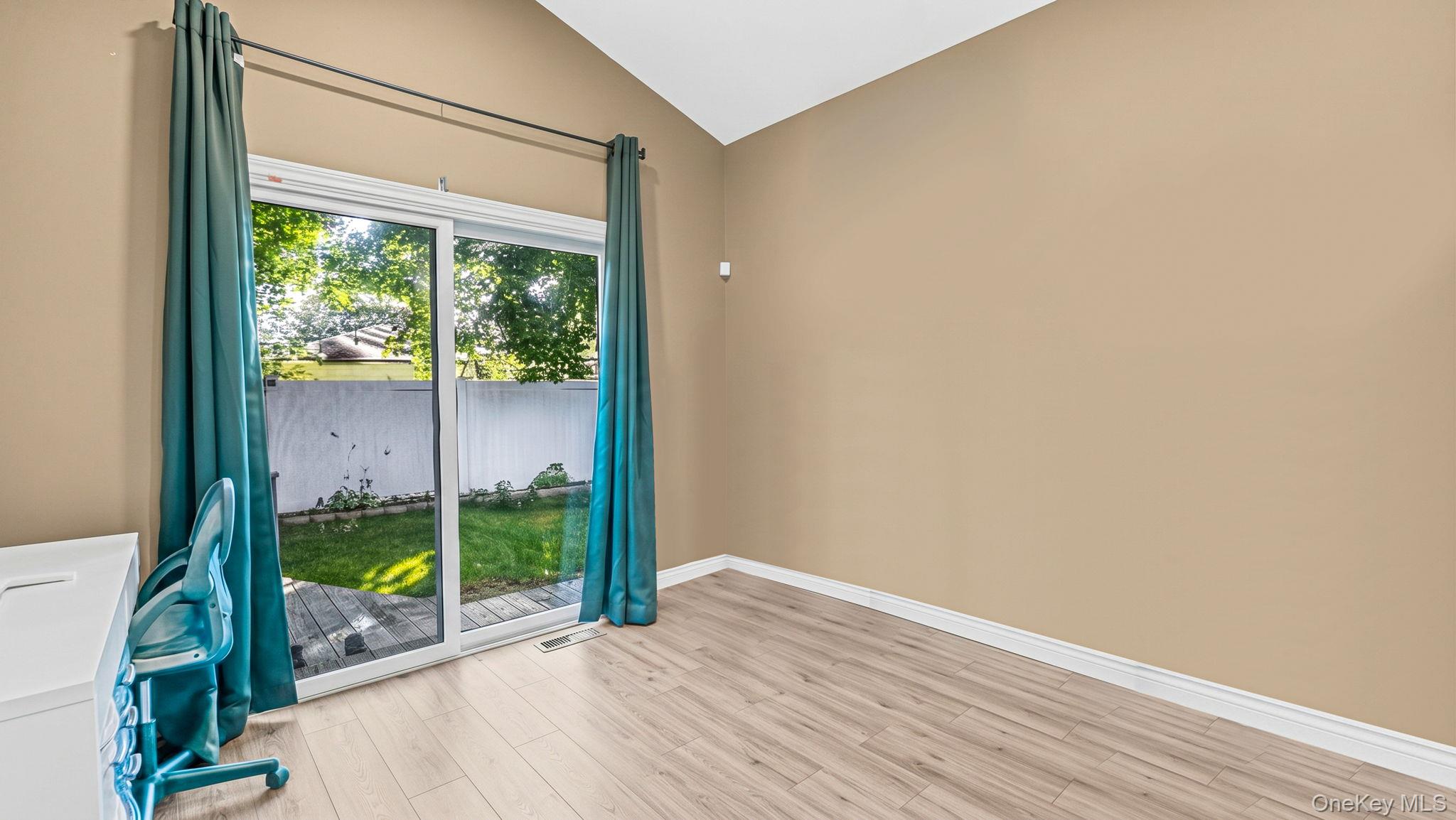 73 Lynbrook Drive Property Photo 26
