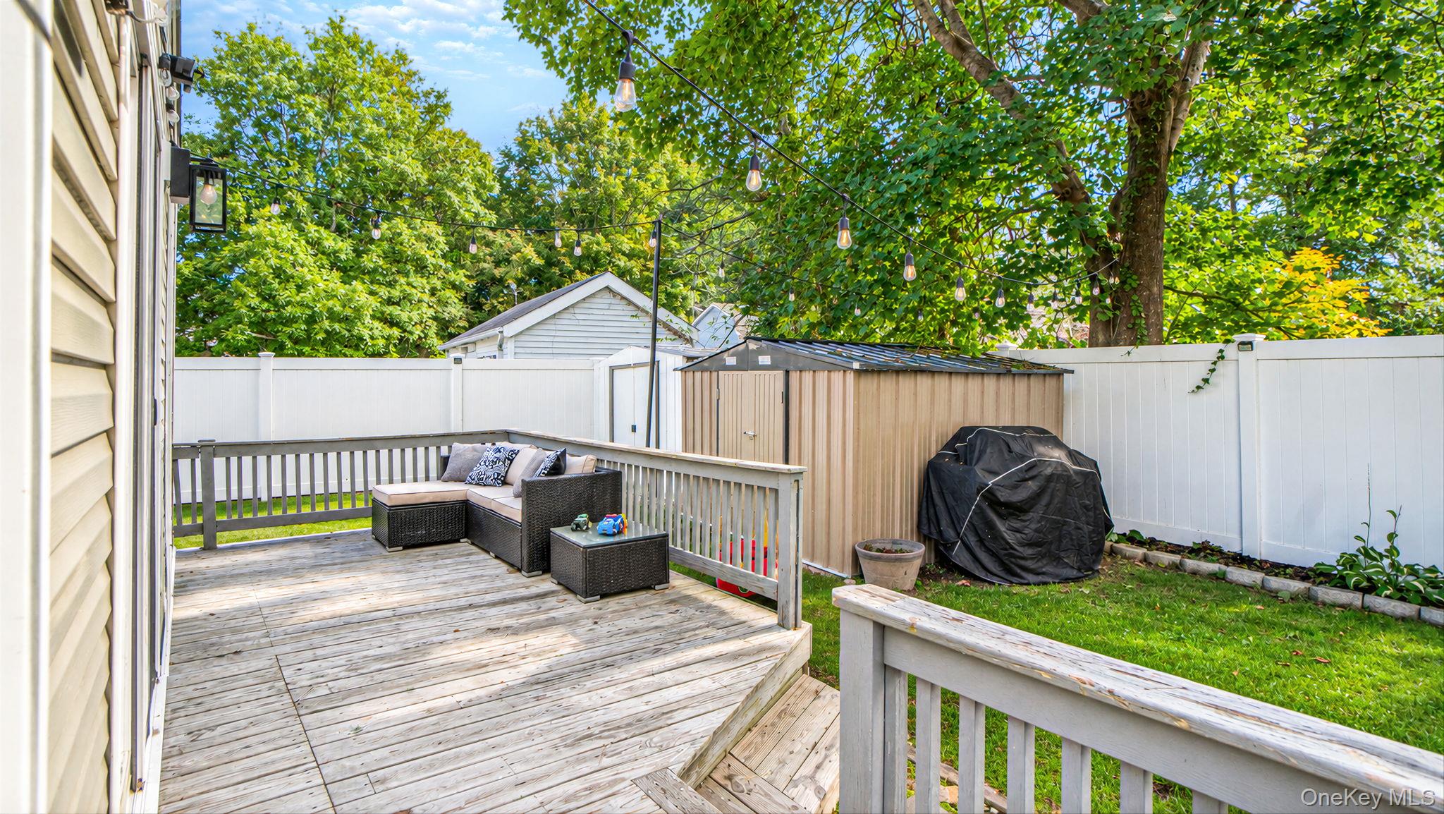 73 Lynbrook Drive Property Photo 30
