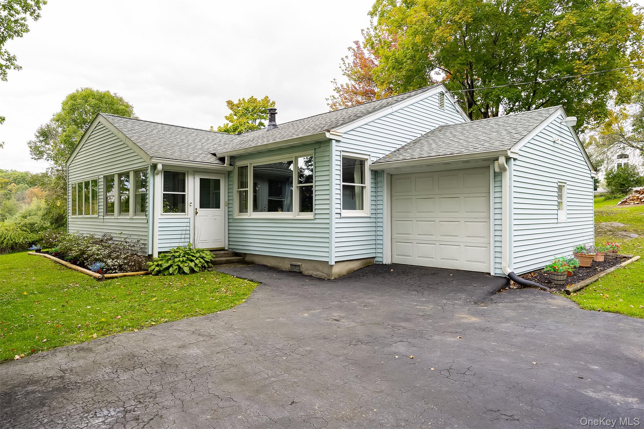 11 Bloomer Road Property Photo 1