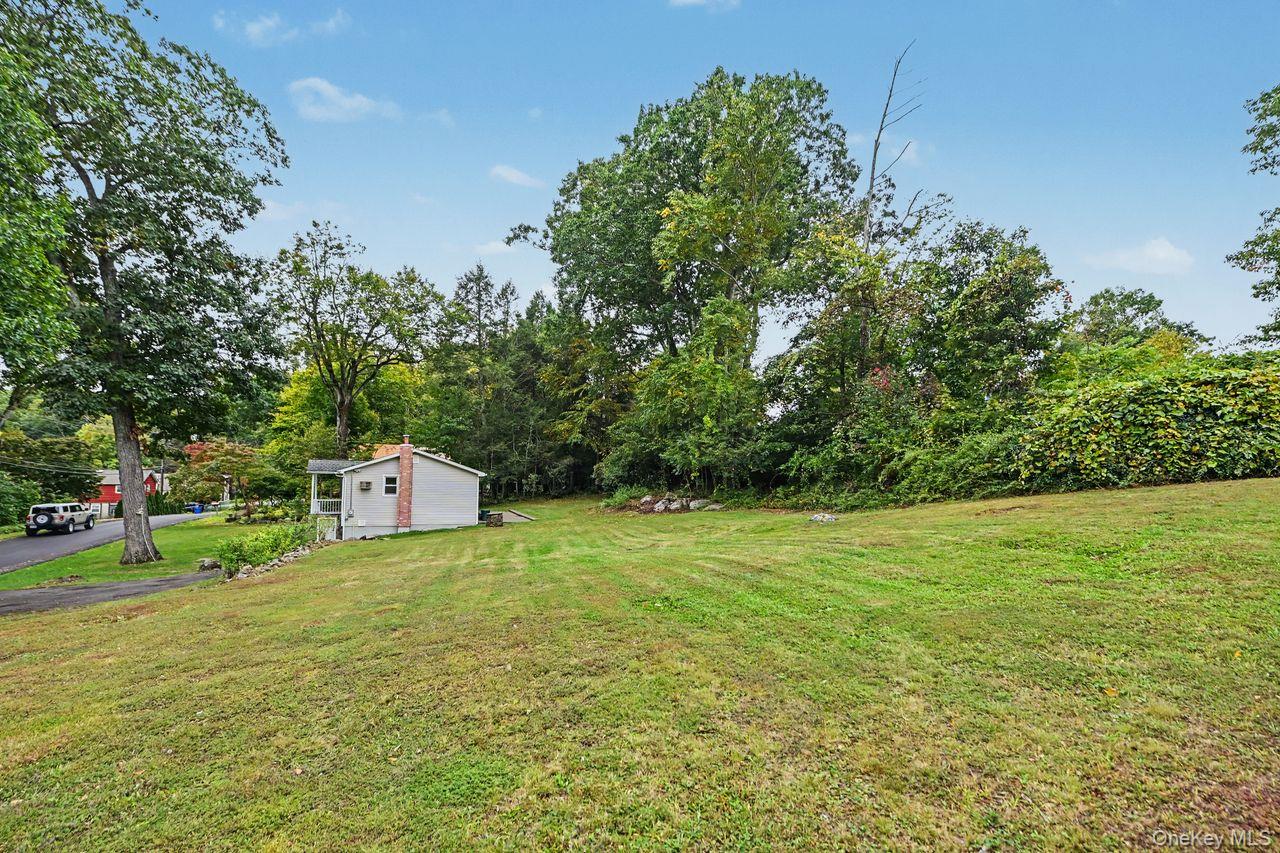 10 Palisades Road Property Photo 2
