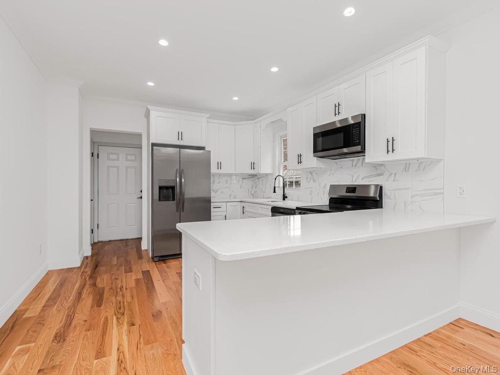 560 Linden Boulevard Property Photo 4
